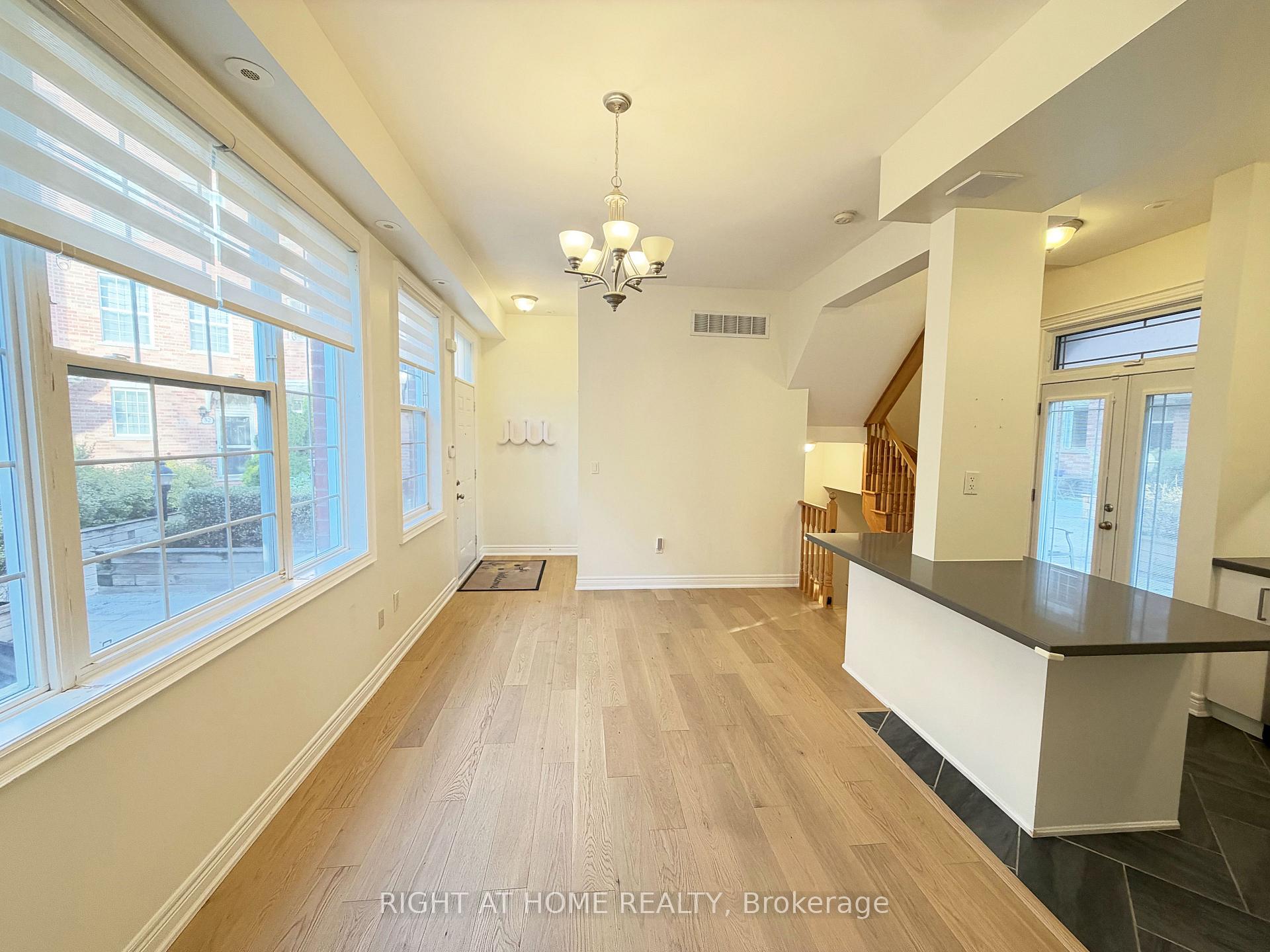 Photo 35 of 1 Fairhead Mews, Toronto, East End-Danforth — HOMEH