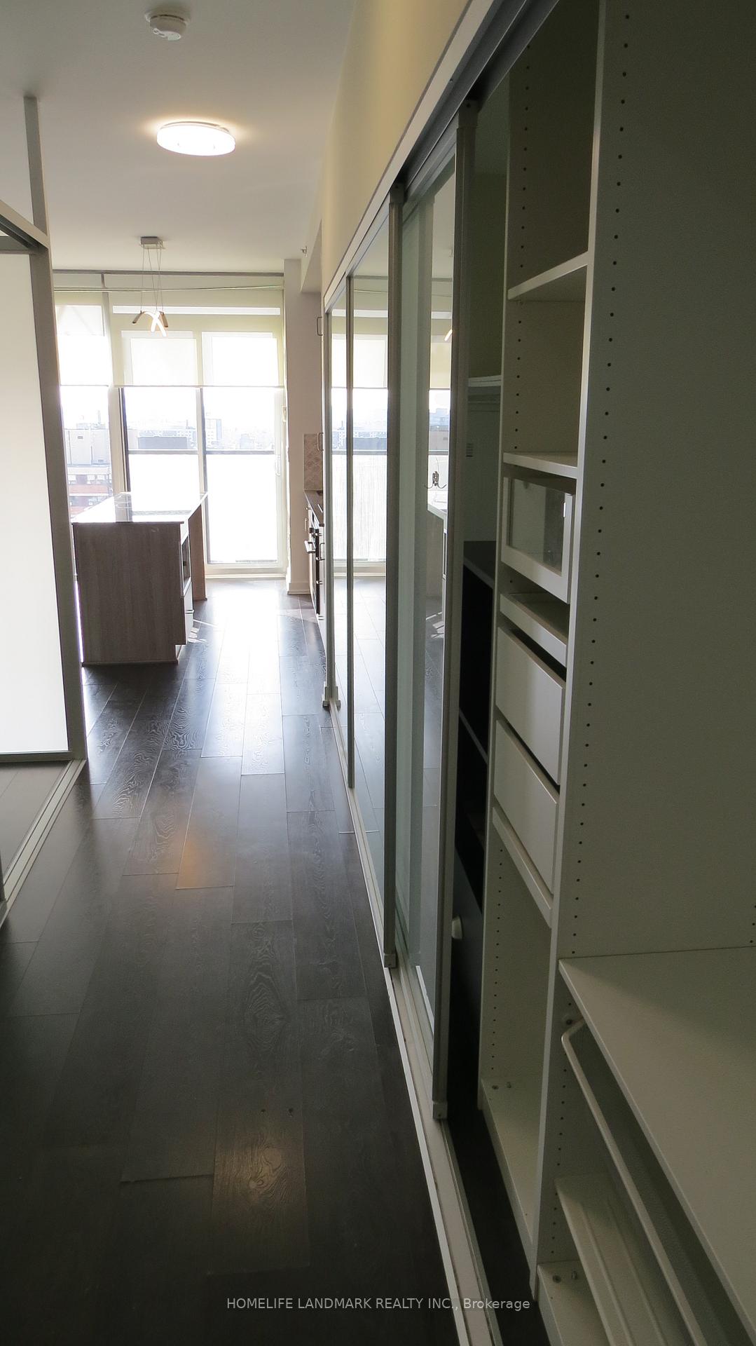 Photo 3 of Unit 1602, 426 University Avenue, Toronto, Kensington-Chinatown — HOMEH