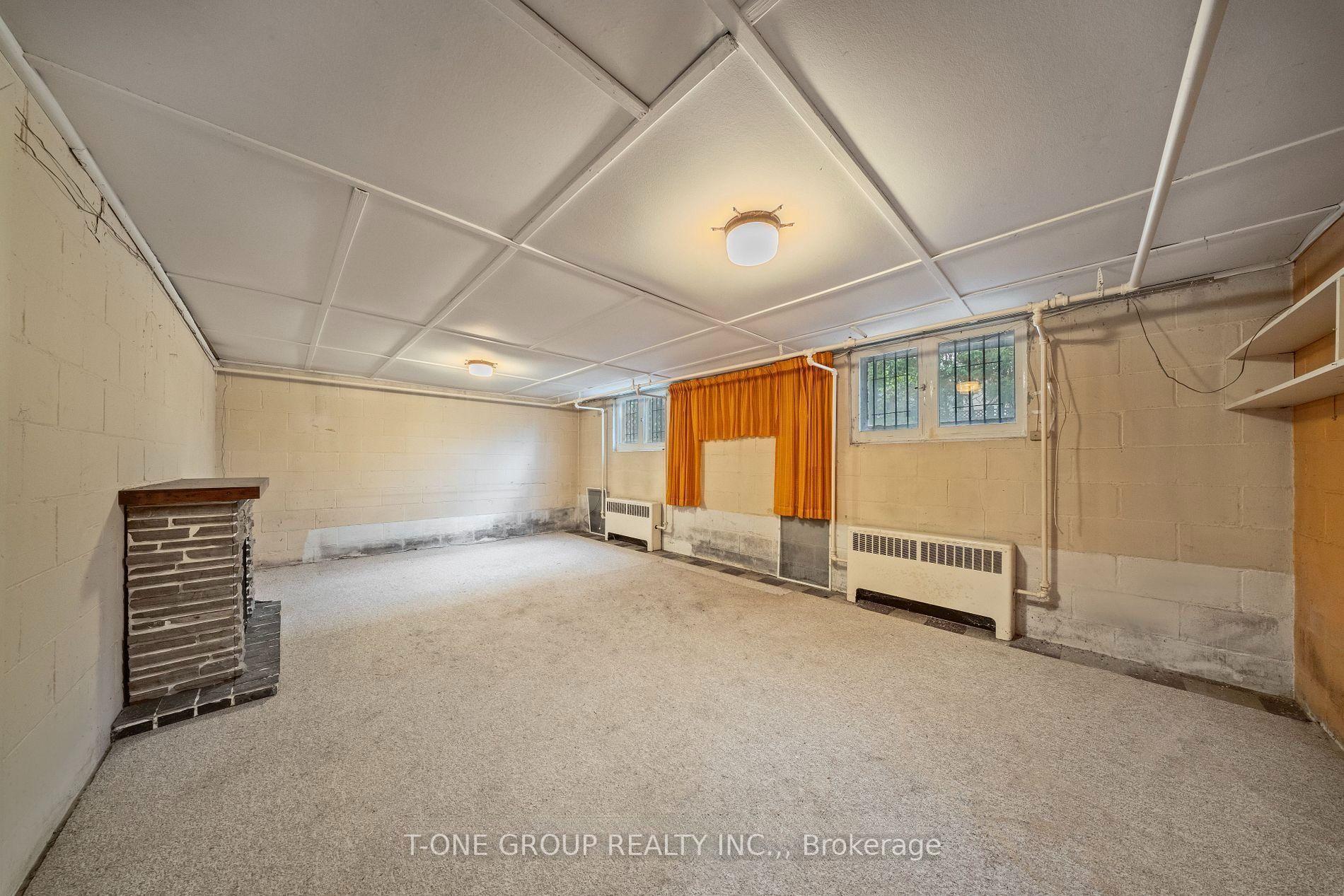 Photo 20 of 302 Spring Garden Avenue, North York, Willowdale East — HOMEH