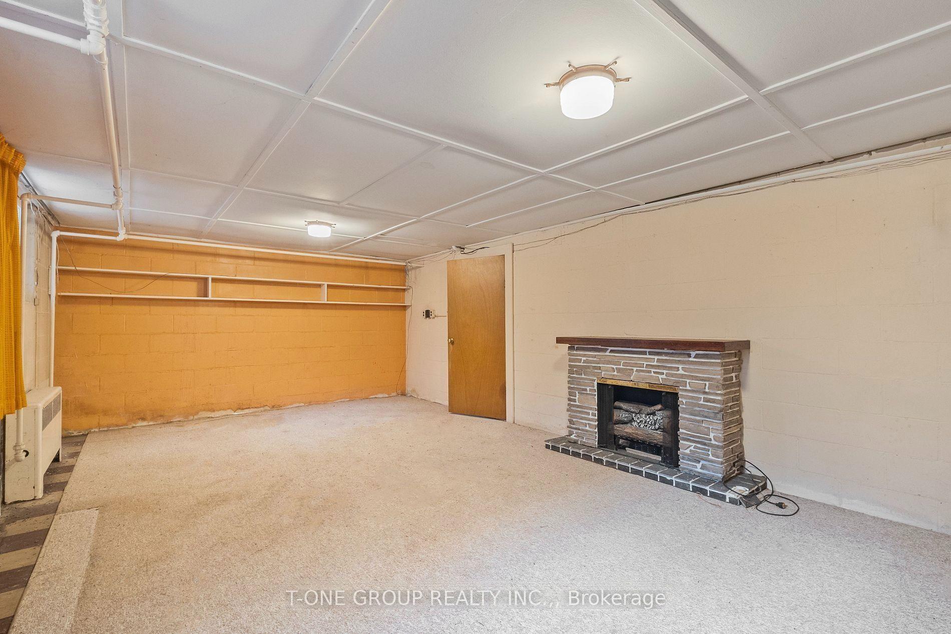 Photo 21 of 302 Spring Garden Avenue, North York, Willowdale East — HOMEH