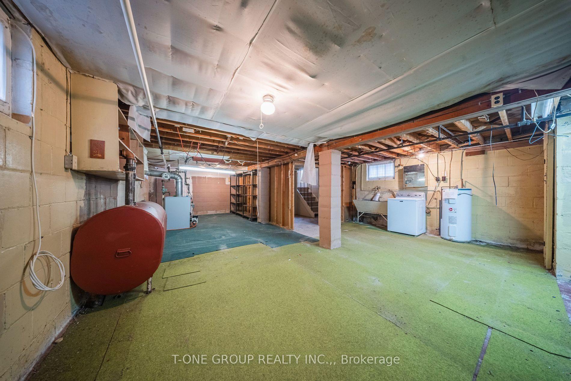 Photo 23 of 302 Spring Garden Avenue, North York, Willowdale East — HOMEH