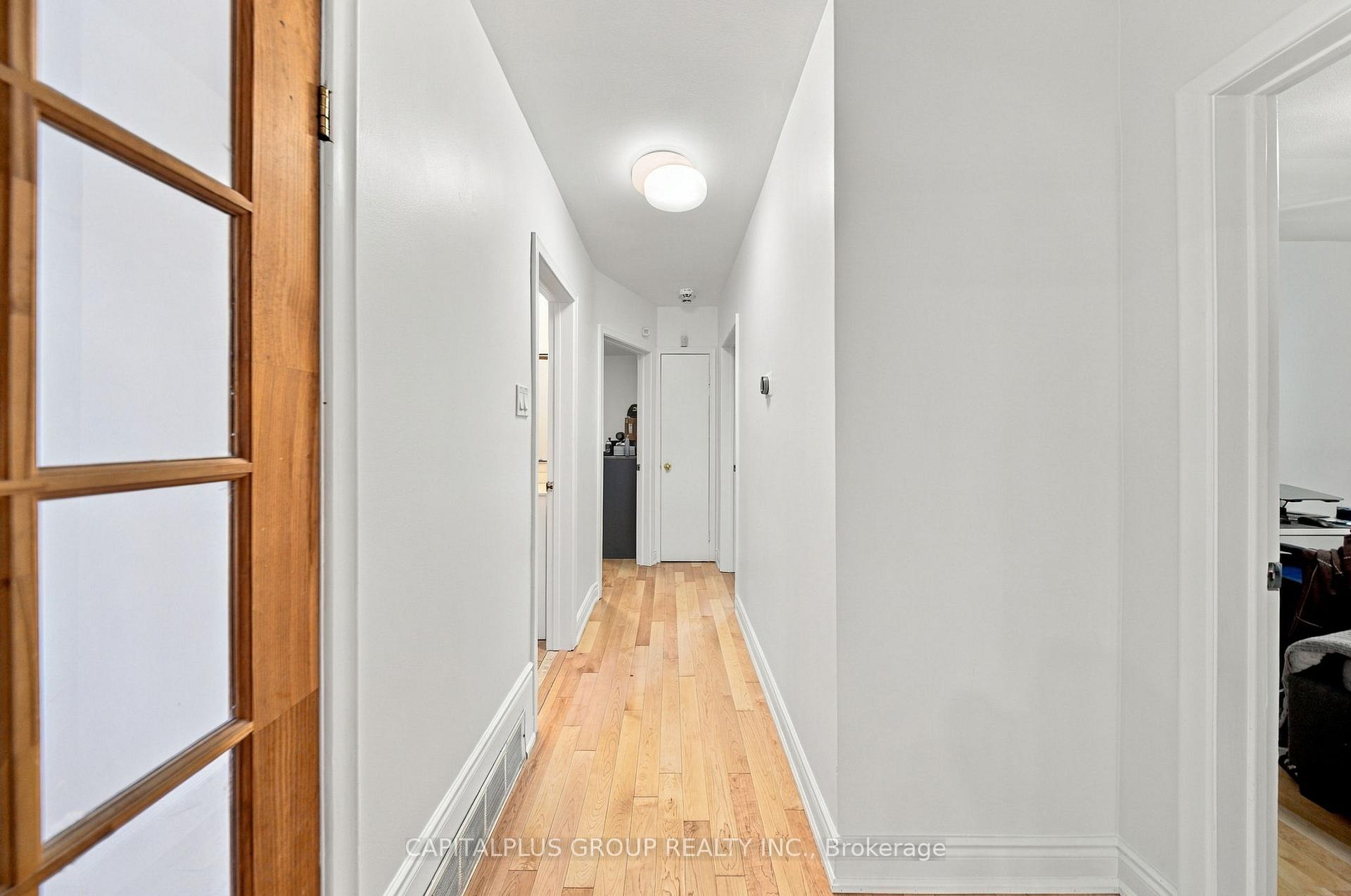 Photo 18 of 23 Gentian Drive, Etobicoke, Eringate-Centennial-West Deane — HOMEH