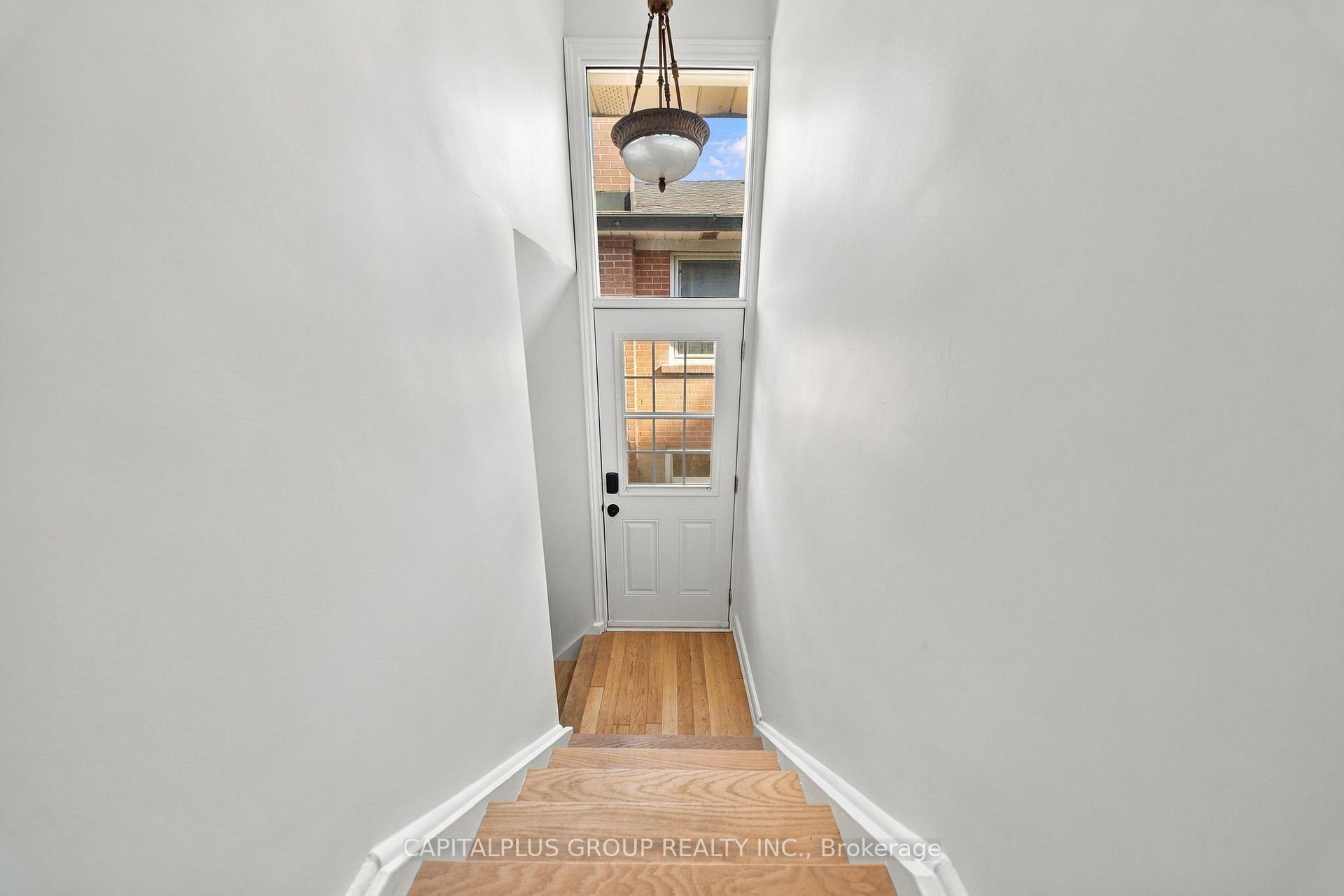 Photo 23 of 23 Gentian Drive, Etobicoke, Eringate-Centennial-West Deane — HOMEH