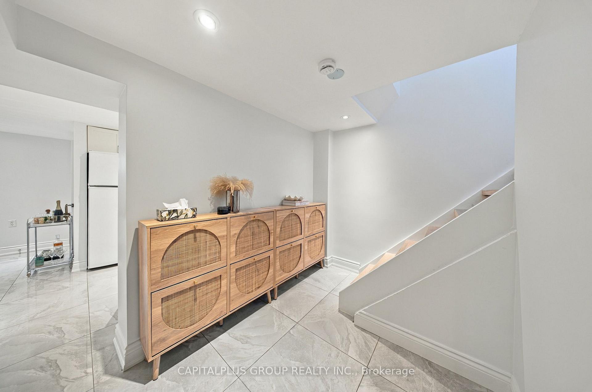 Photo 24 of 23 Gentian Drive, Etobicoke, Eringate-Centennial-West Deane — HOMEH