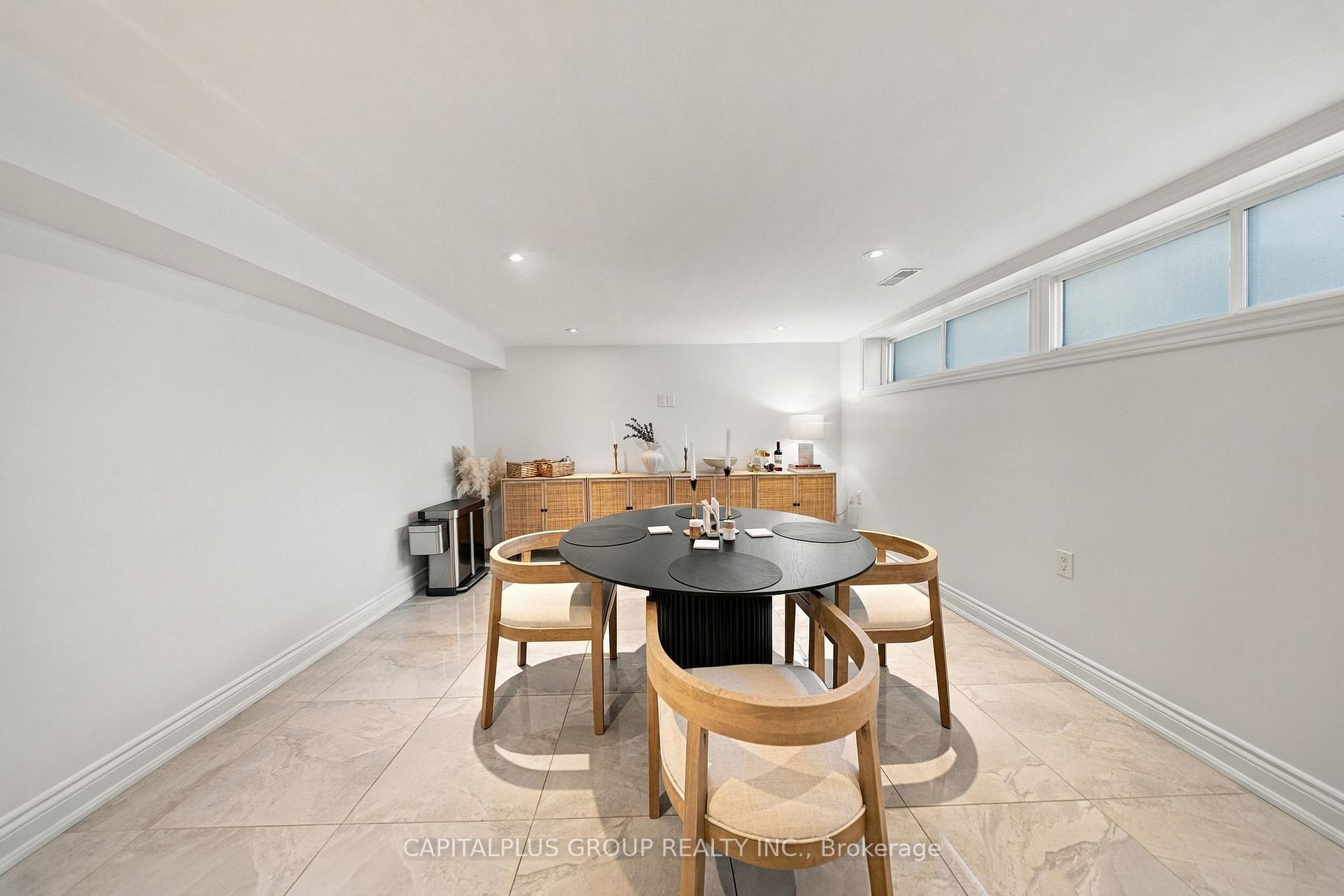 Photo 25 of 23 Gentian Drive, Etobicoke, Eringate-Centennial-West Deane — HOMEH