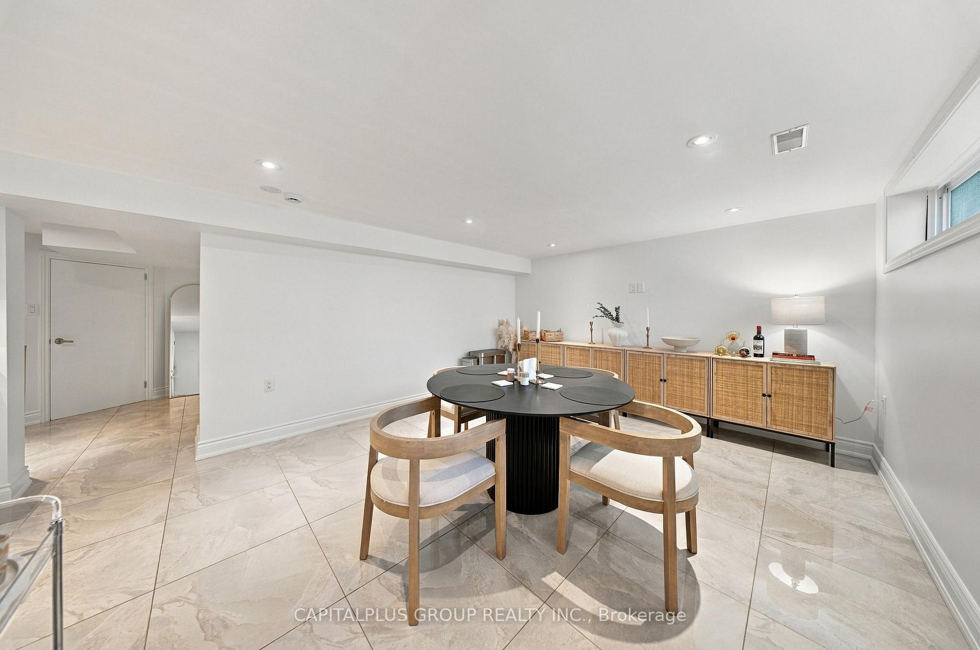 Photo 28 of 23 Gentian Drive, Etobicoke, Eringate-Centennial-West Deane — HOMEH
