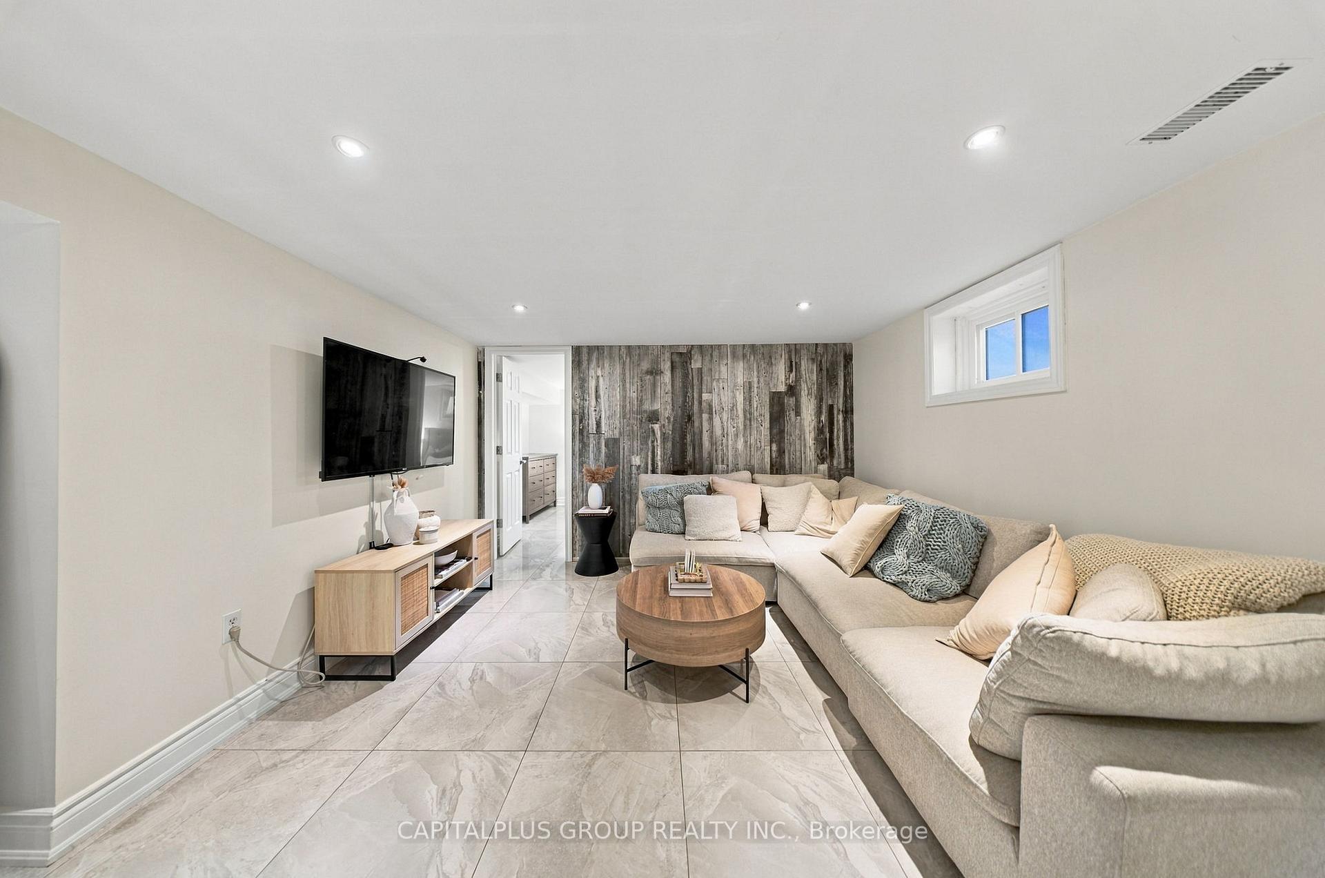 Photo 31 of 23 Gentian Drive, Etobicoke, Eringate-Centennial-West Deane — HOMEH
