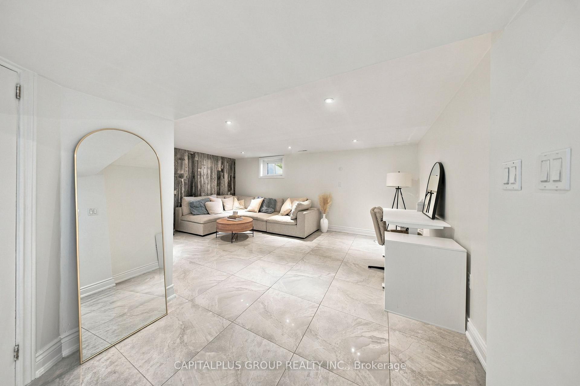 Photo 33 of 23 Gentian Drive, Etobicoke, Eringate-Centennial-West Deane — HOMEH