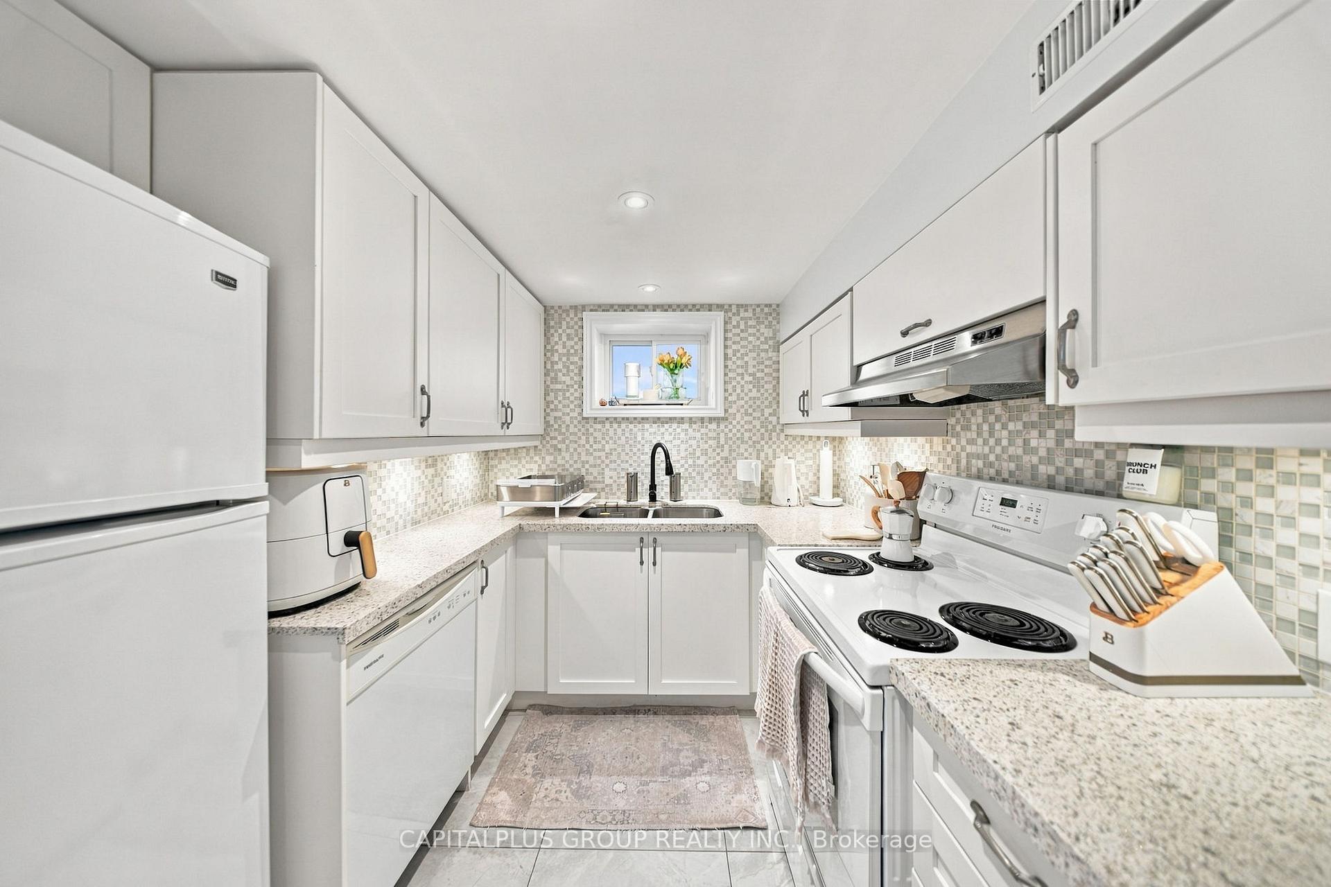 Photo 36 of 23 Gentian Drive, Etobicoke, Eringate-Centennial-West Deane — HOMEH
