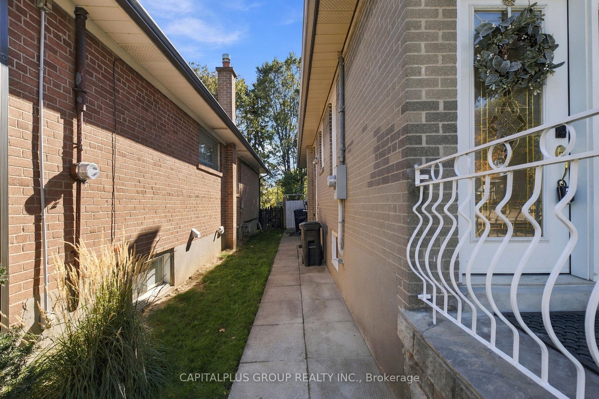 Photo 44 of 23 Gentian Drive, Etobicoke, Eringate-Centennial-West Deane — HOMEH