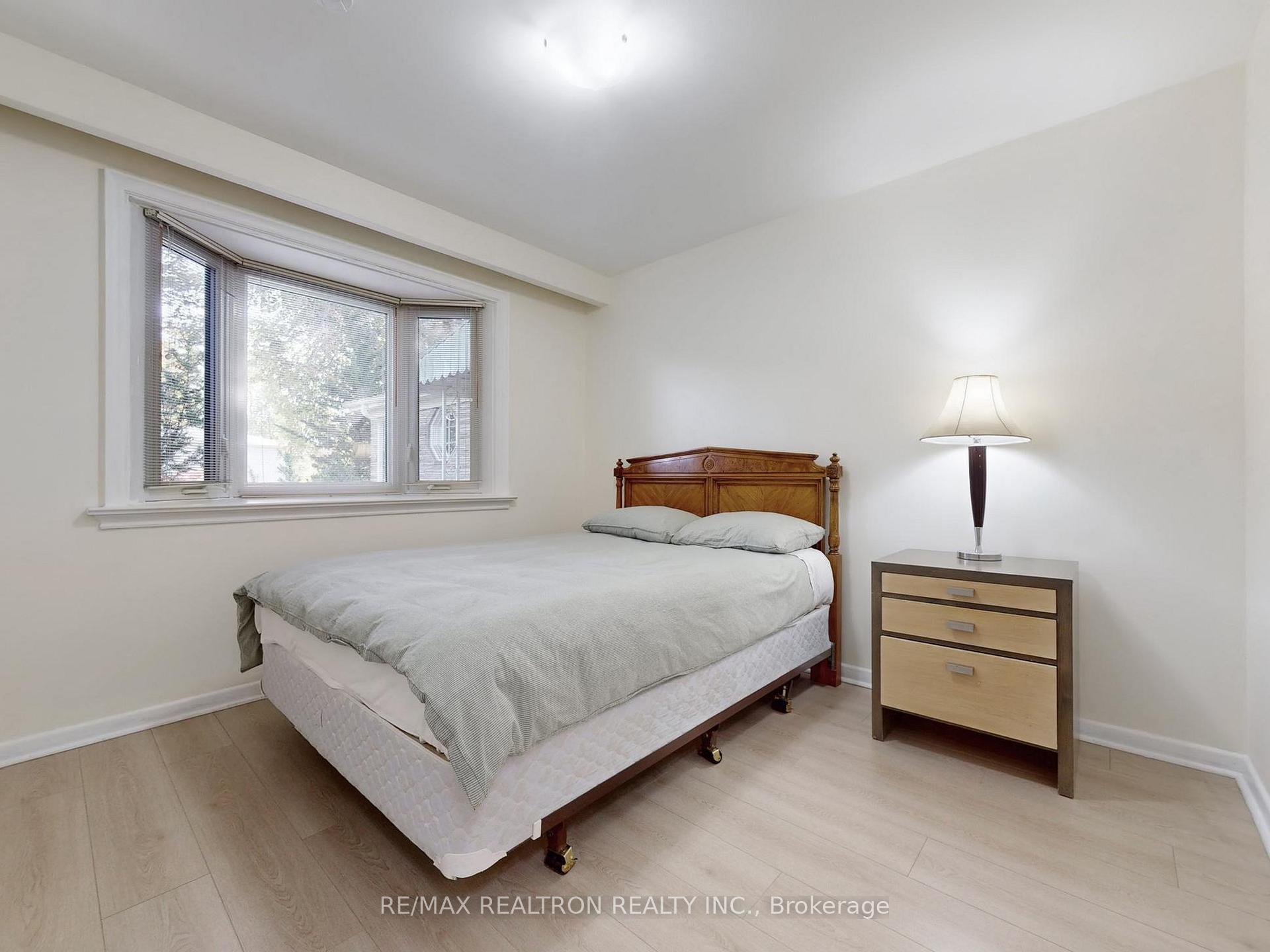Photo 9 of 46 Palomino Crescent, North York, Bayview Village — HOMEH