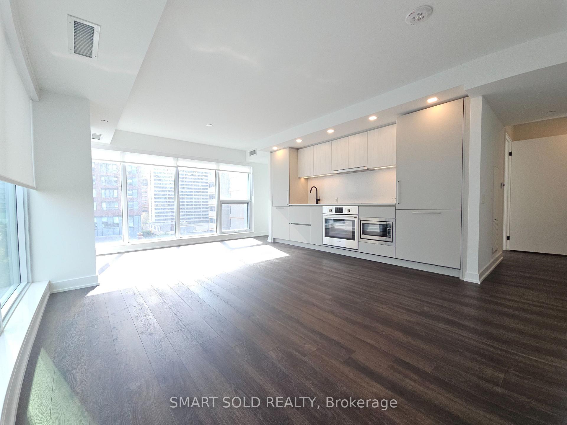 Photo 3 of Unit 702, 609 Sherbourne Street, Toronto, North St. James Town — HOMEH