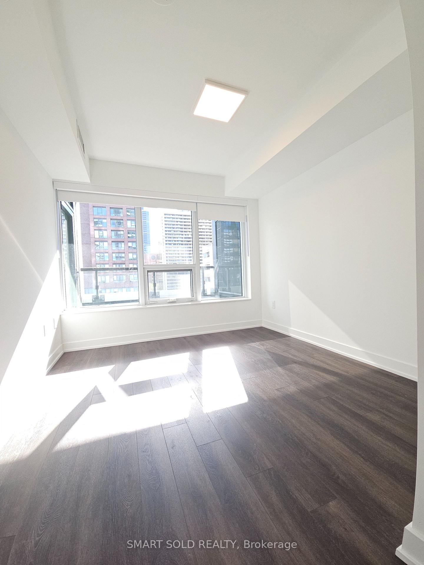 Photo 6 of Unit 702, 609 Sherbourne Street, Toronto, North St. James Town — HOMEH