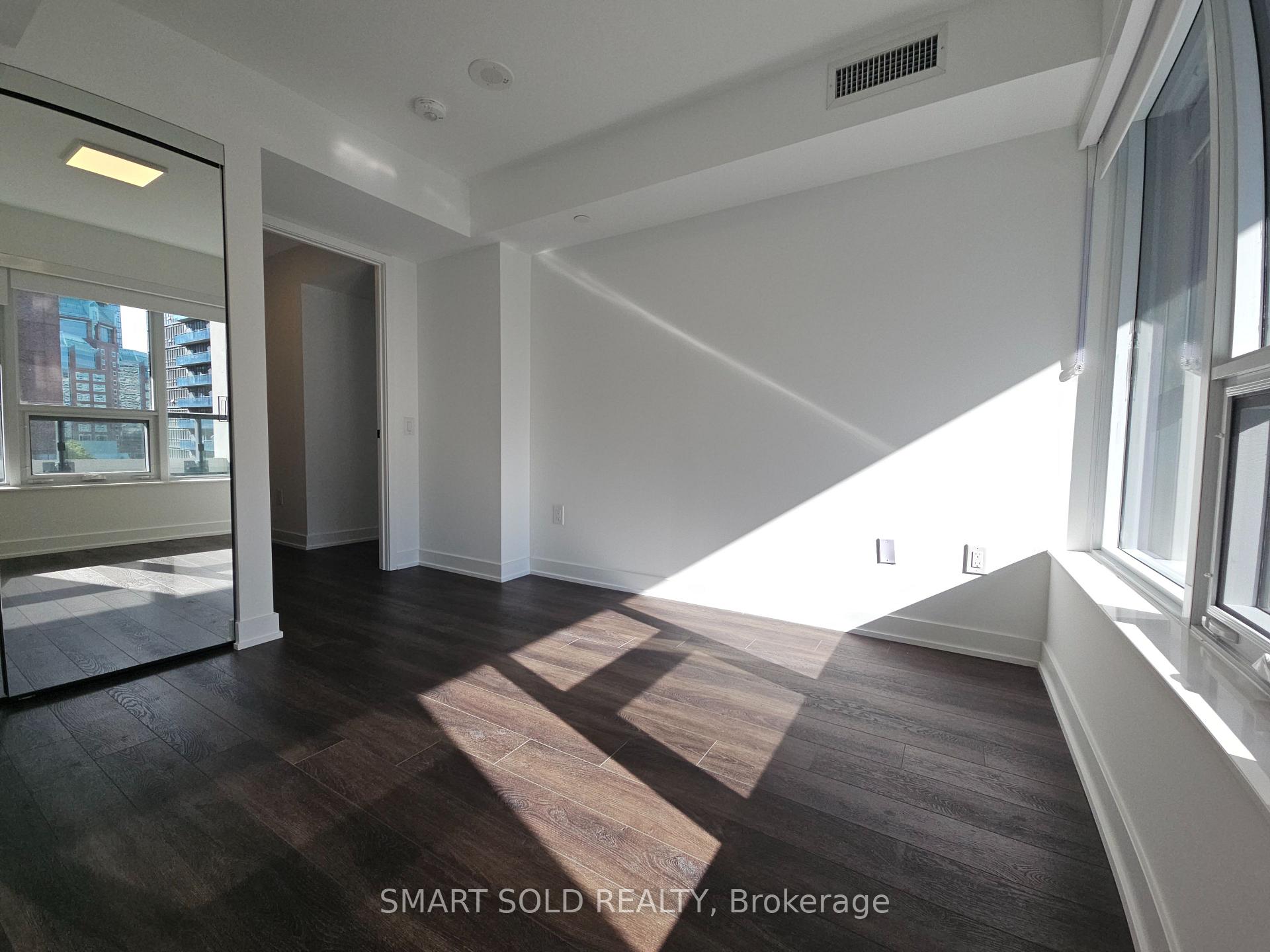 Photo 7 of Unit 702, 609 Sherbourne Street, Toronto, North St. James Town — HOMEH