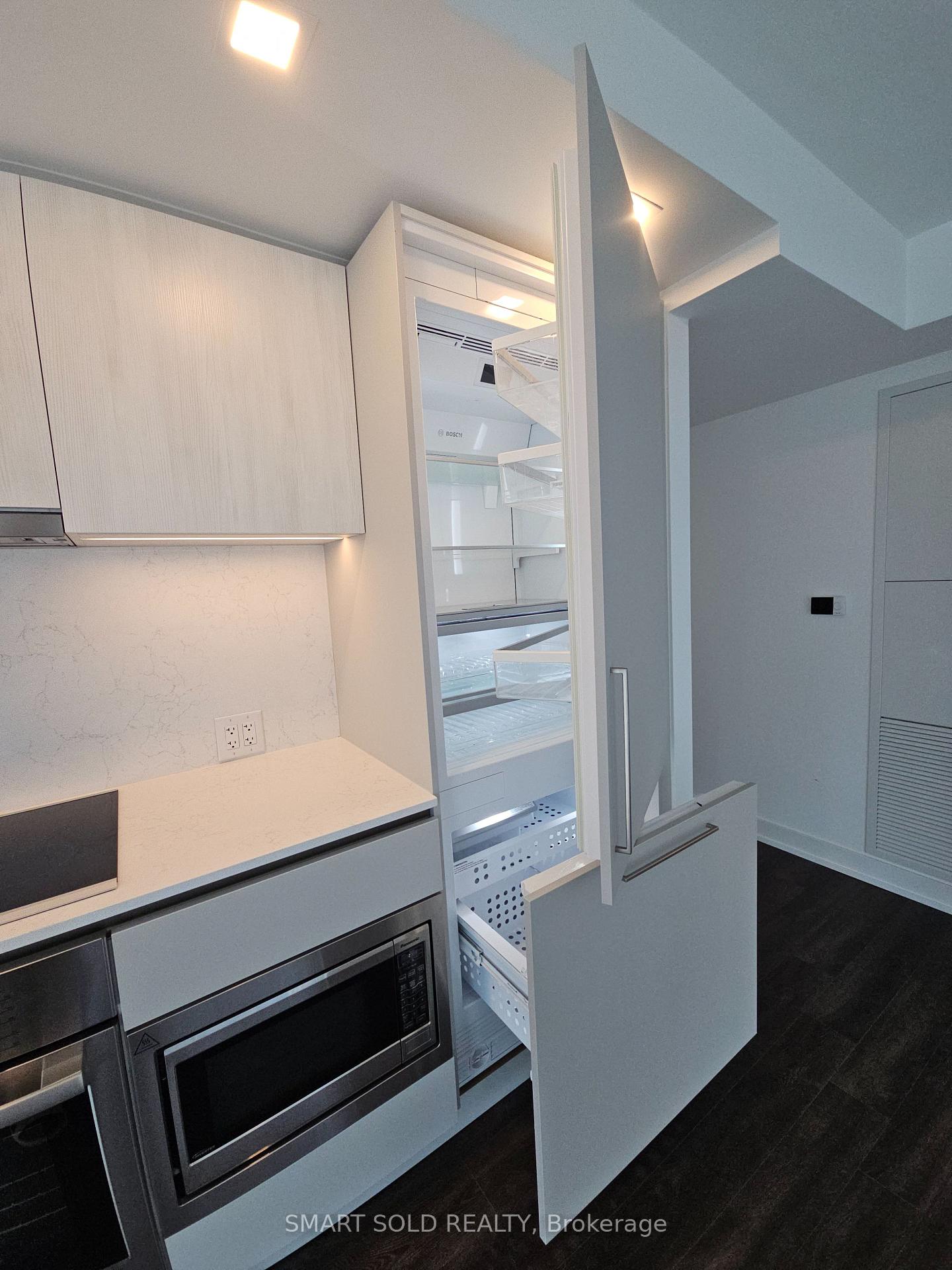 Photo 10 of Unit 702, 609 Sherbourne Street, Toronto, North St. James Town — HOMEH