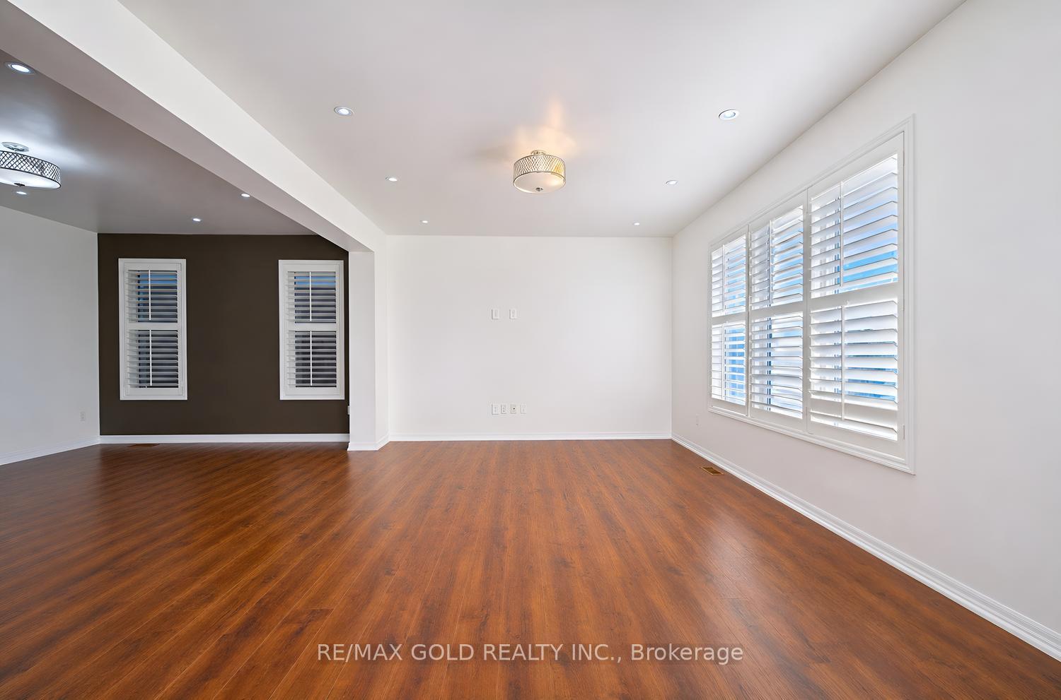 Photo 4 of 48 Bevington Road, Brampton, Northwest Brampton — HOMEH