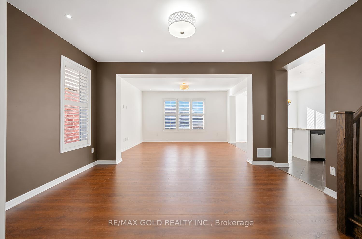 Photo 6 of 48 Bevington Road, Brampton, Northwest Brampton — HOMEH