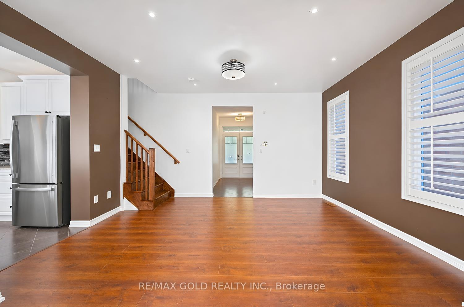 Photo 8 of 48 Bevington Road, Brampton, Northwest Brampton — HOMEH
