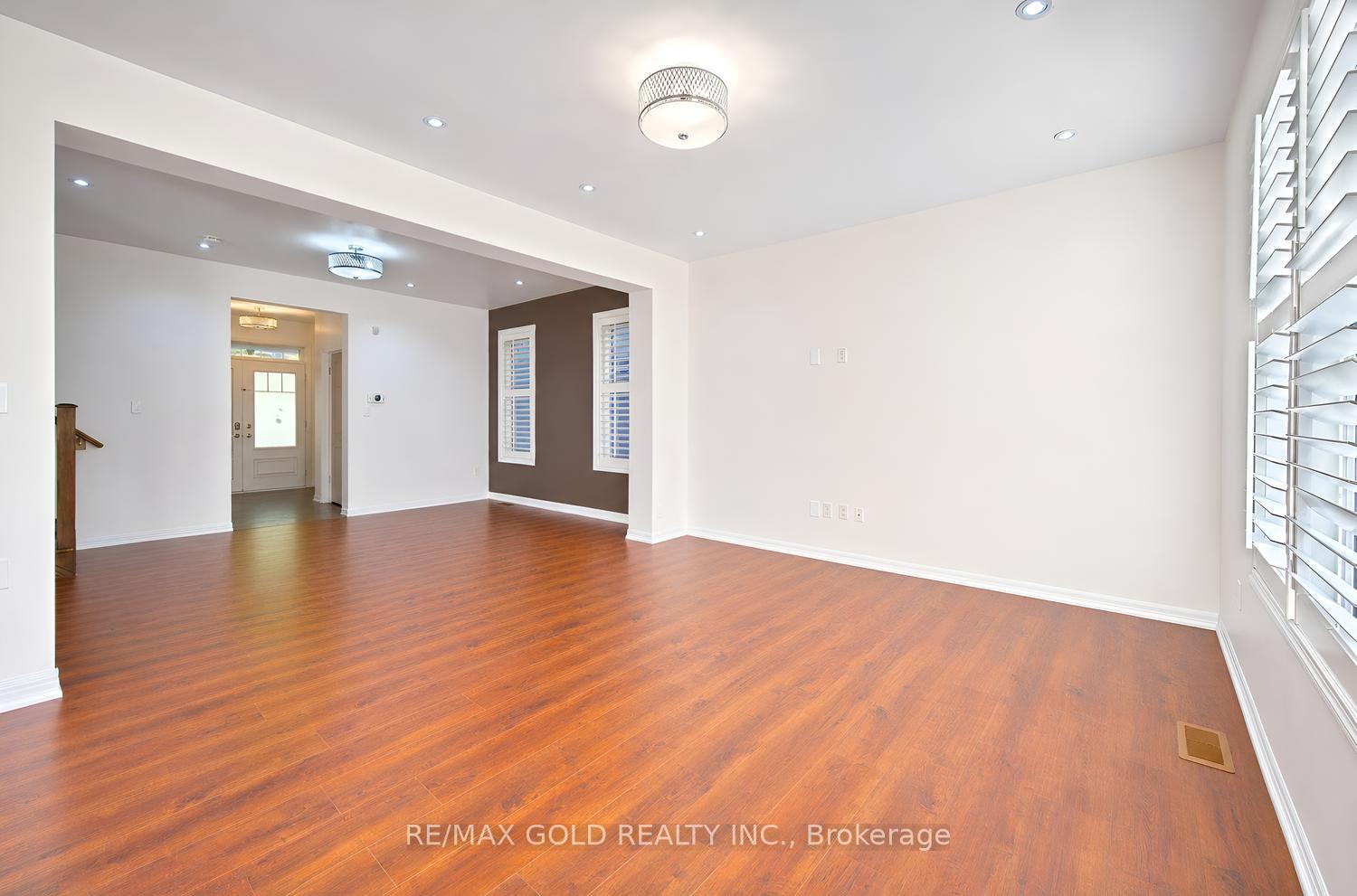 Photo 14 of 48 Bevington Road, Brampton, Northwest Brampton — HOMEH