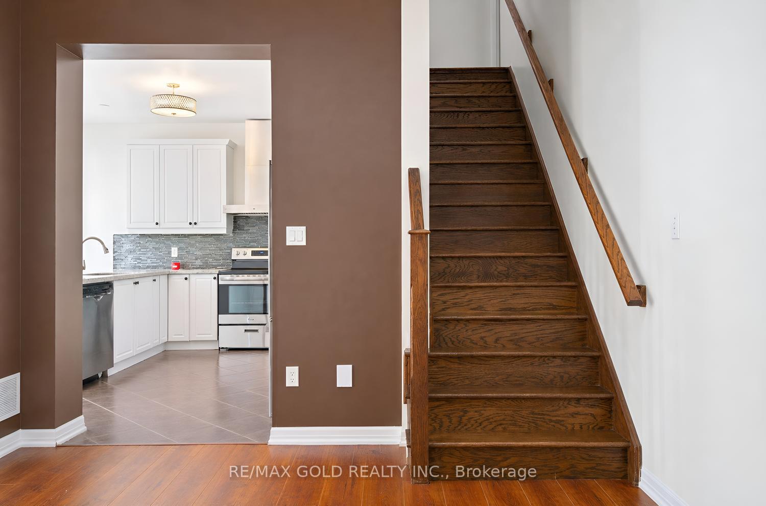 Photo 23 of 48 Bevington Road, Brampton, Northwest Brampton — HOMEH
