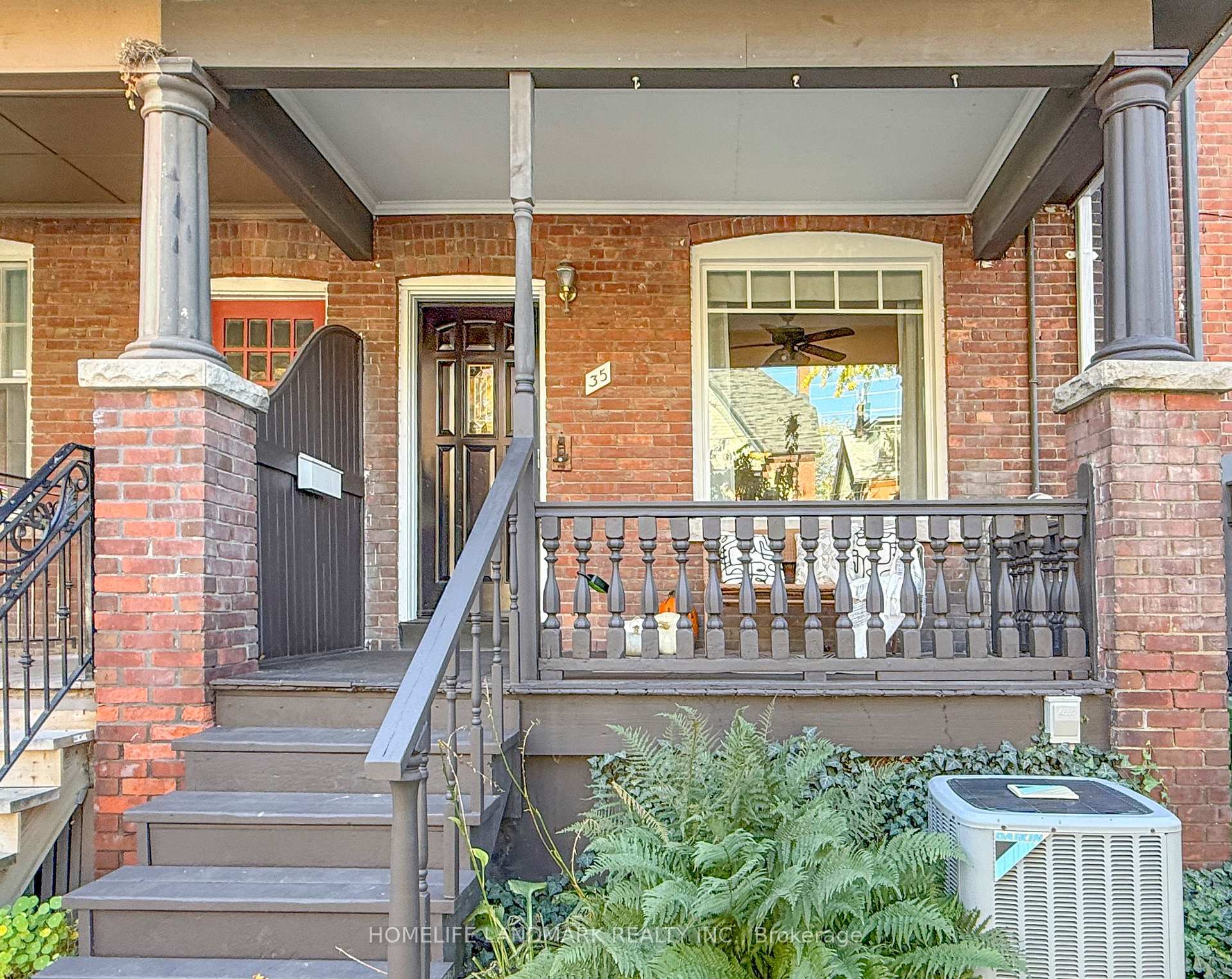 Photo 3 of 35 Dupont Street, Toronto, The Annex — HOMEH