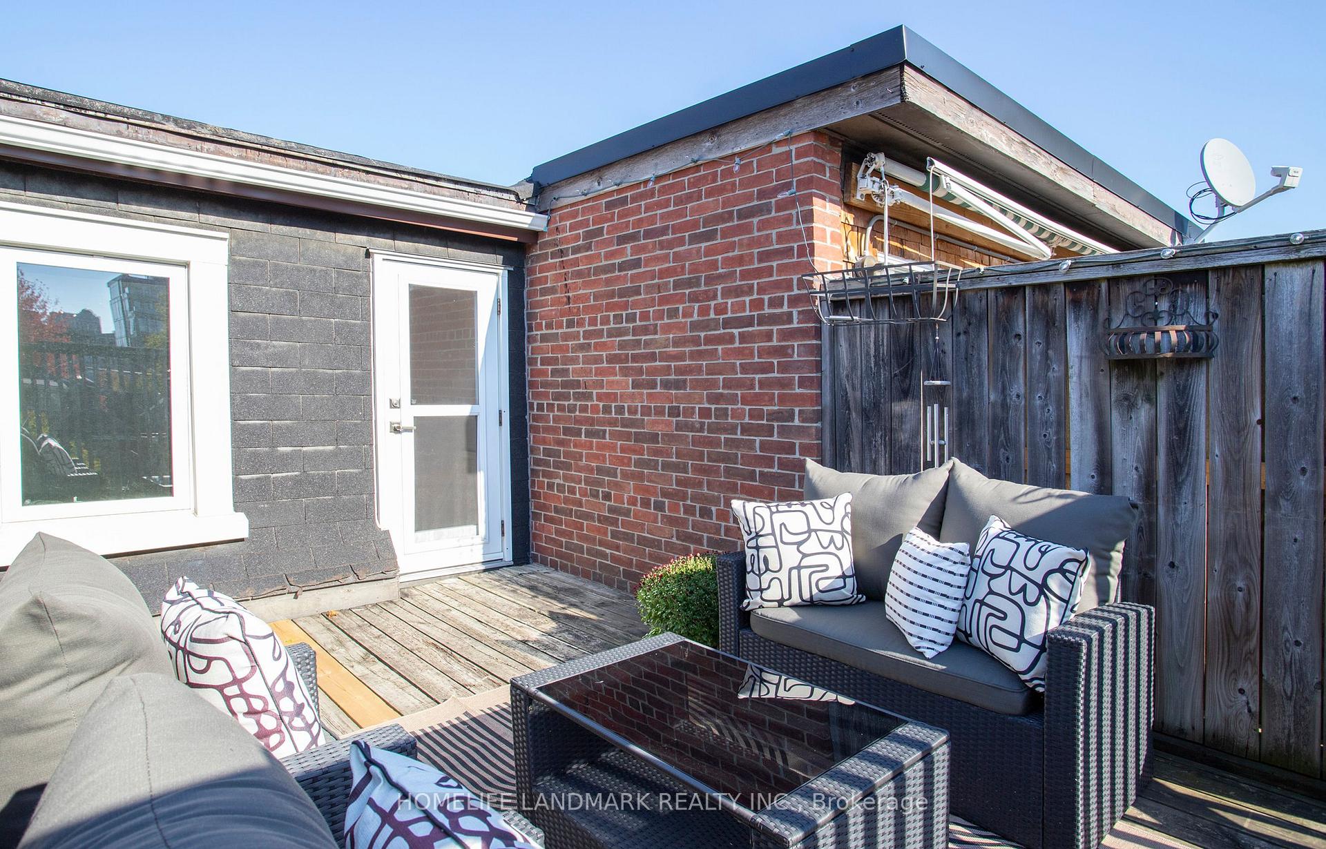Photo 34 of 35 Dupont Street, Toronto, The Annex — HOMEH