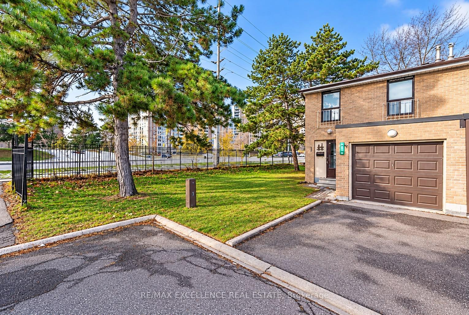 Photo 1 of 88 Fleetwood Crescent, Brampton, Southgate — HOMEH