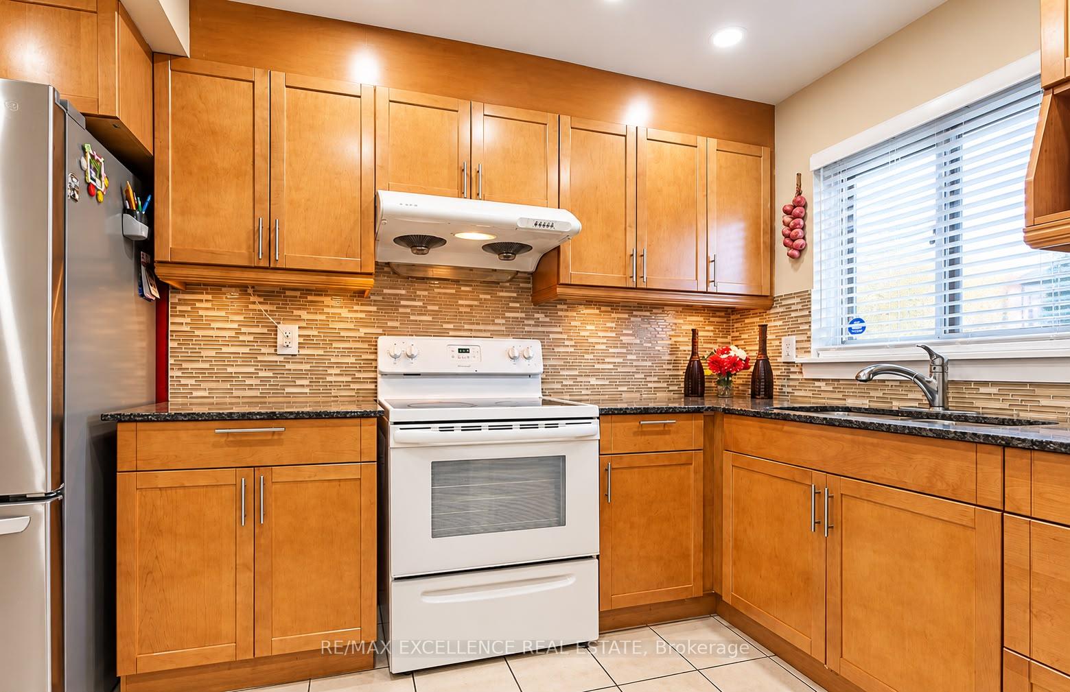 Photo 8 of 88 Fleetwood Crescent, Brampton, Southgate — HOMEH
