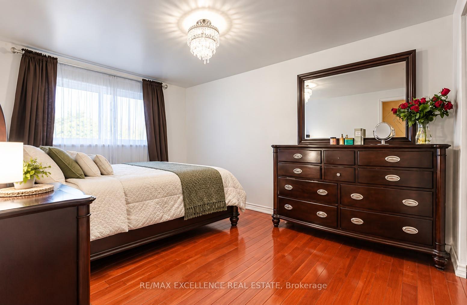 Photo 10 of 88 Fleetwood Crescent, Brampton, Southgate — HOMEH
