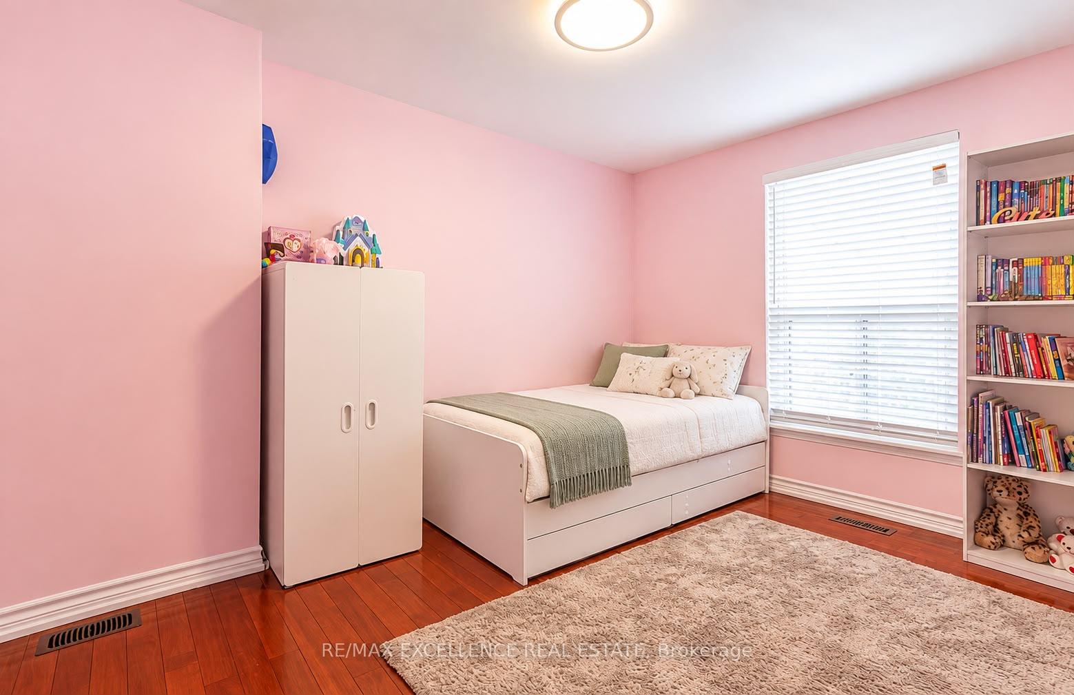 Photo 12 of 88 Fleetwood Crescent, Brampton, Southgate — HOMEH