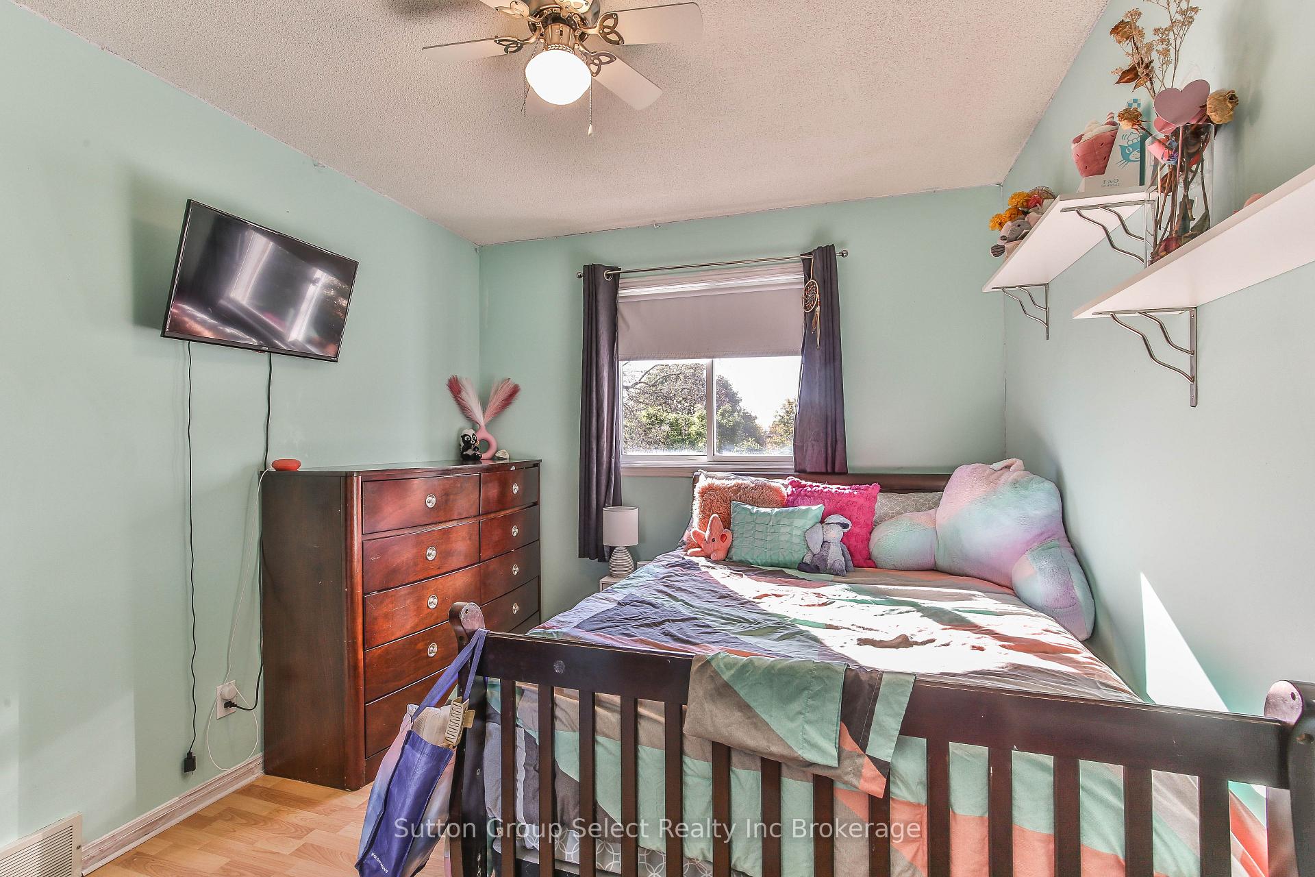 Photo 13 of 1126 Pearson Drive, Woodstock, Woodstock - North — HOMEH