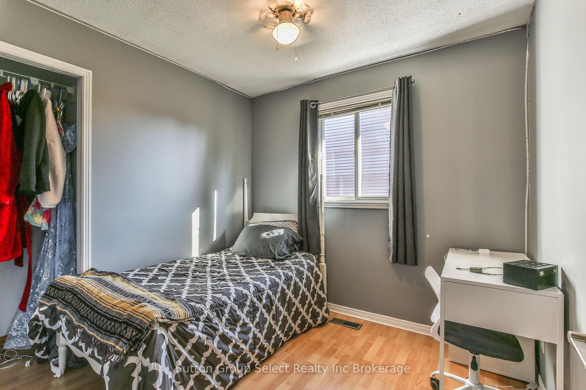 Photo 14 of 1126 Pearson Drive, Woodstock, Woodstock - North — HOMEH