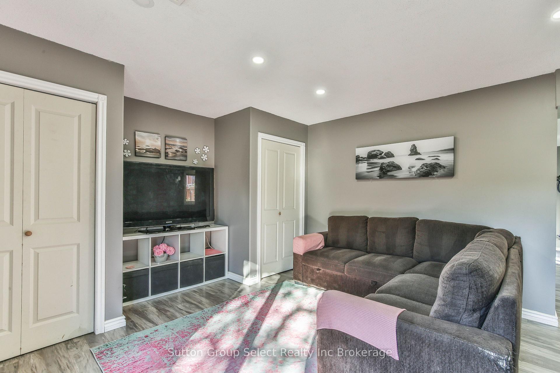Photo 18 of 1126 Pearson Drive, Woodstock, Woodstock - North — HOMEH