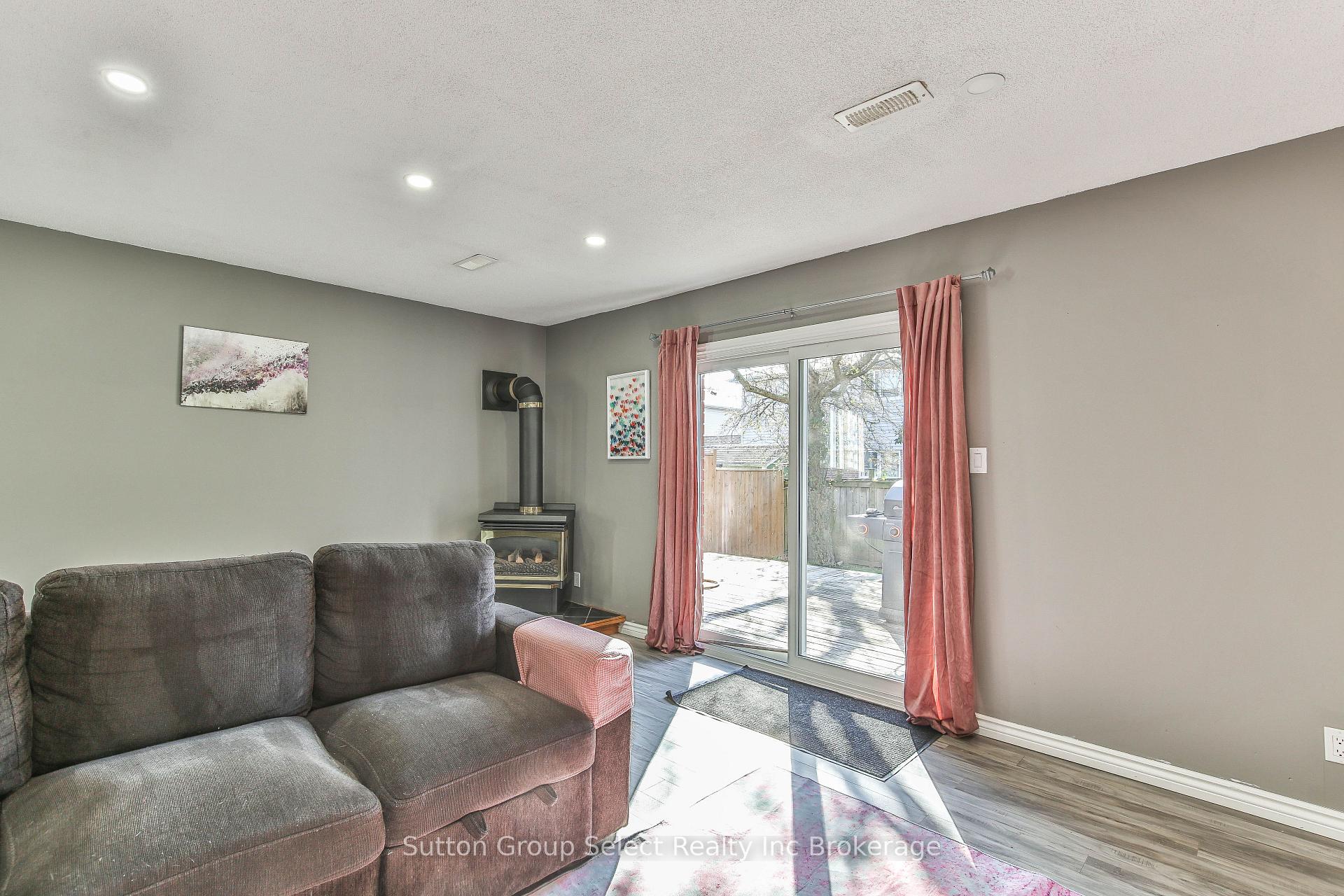 Photo 20 of 1126 Pearson Drive, Woodstock, Woodstock - North — HOMEH