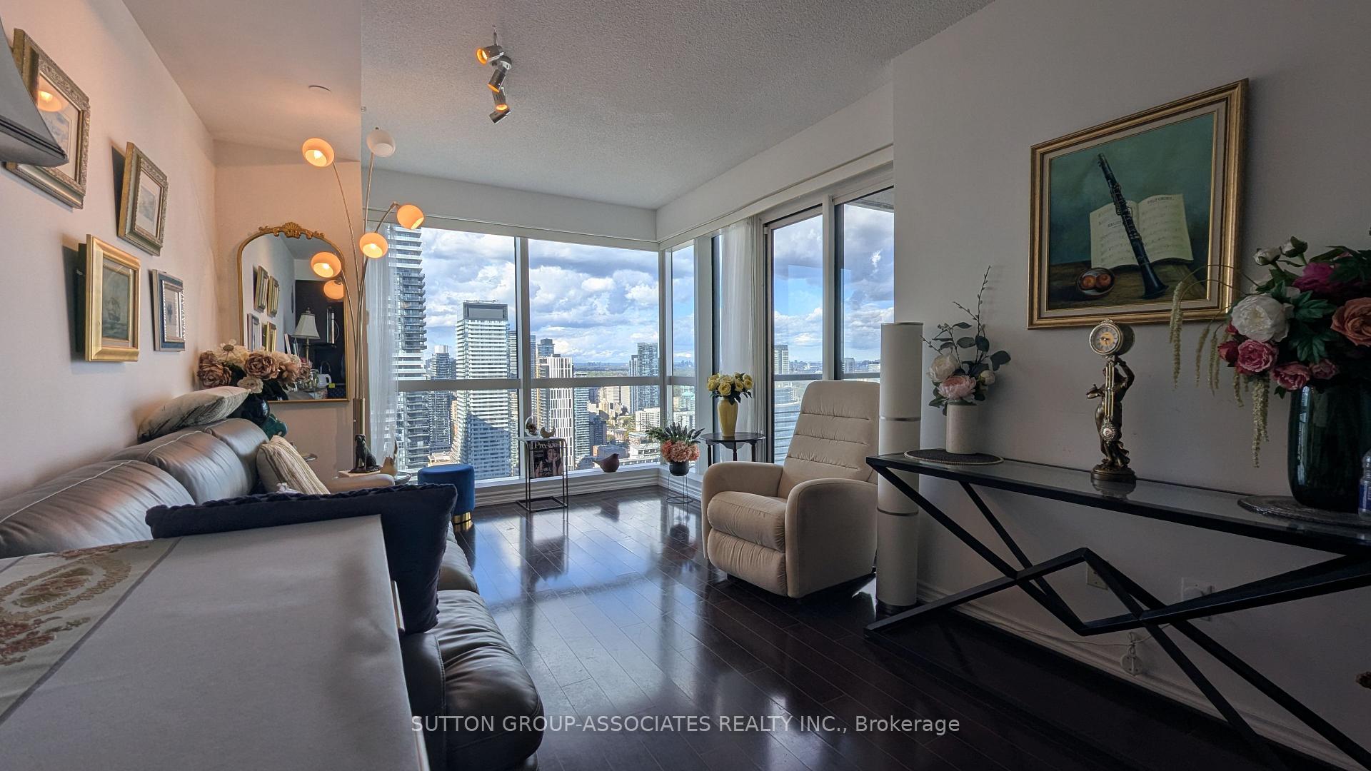 Photo 5 of Unit 4401, 386 Yonge Street, Toronto, Bay Street Corridor — HOMEH