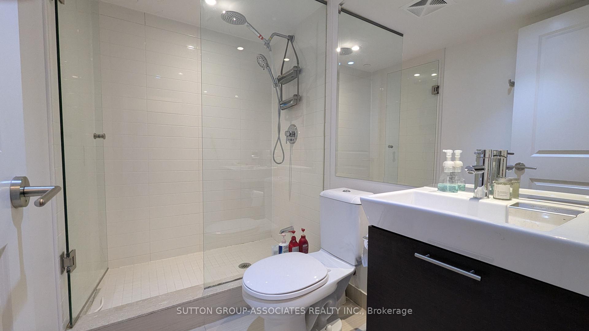 Photo 10 of Unit 4401, 386 Yonge Street, Toronto, Bay Street Corridor — HOMEH