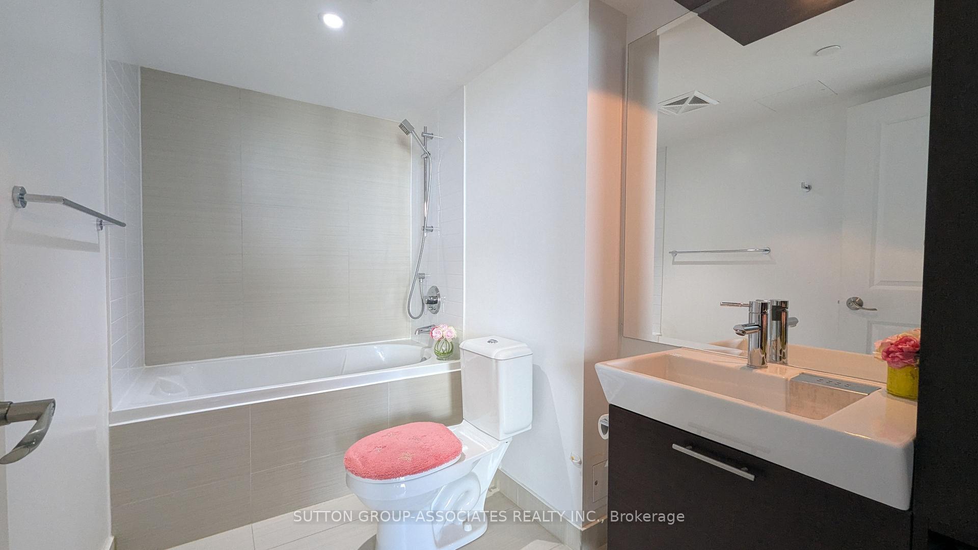 Photo 11 of Unit 4401, 386 Yonge Street, Toronto, Bay Street Corridor — HOMEH