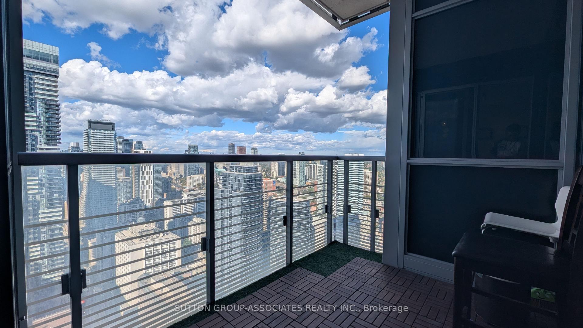 Photo 13 of Unit 4401, 386 Yonge Street, Toronto, Bay Street Corridor — HOMEH