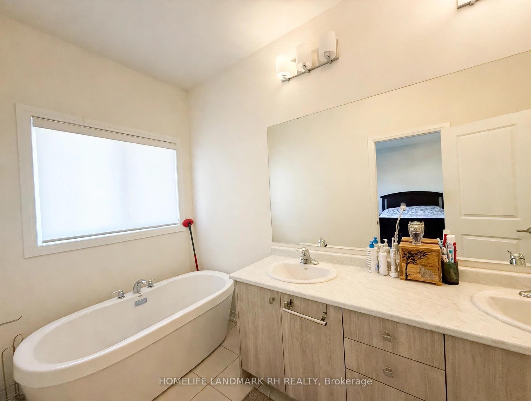 Photo 16 of 4 Bromfield Street, Whitby, Rural Whitby — HOMEH
