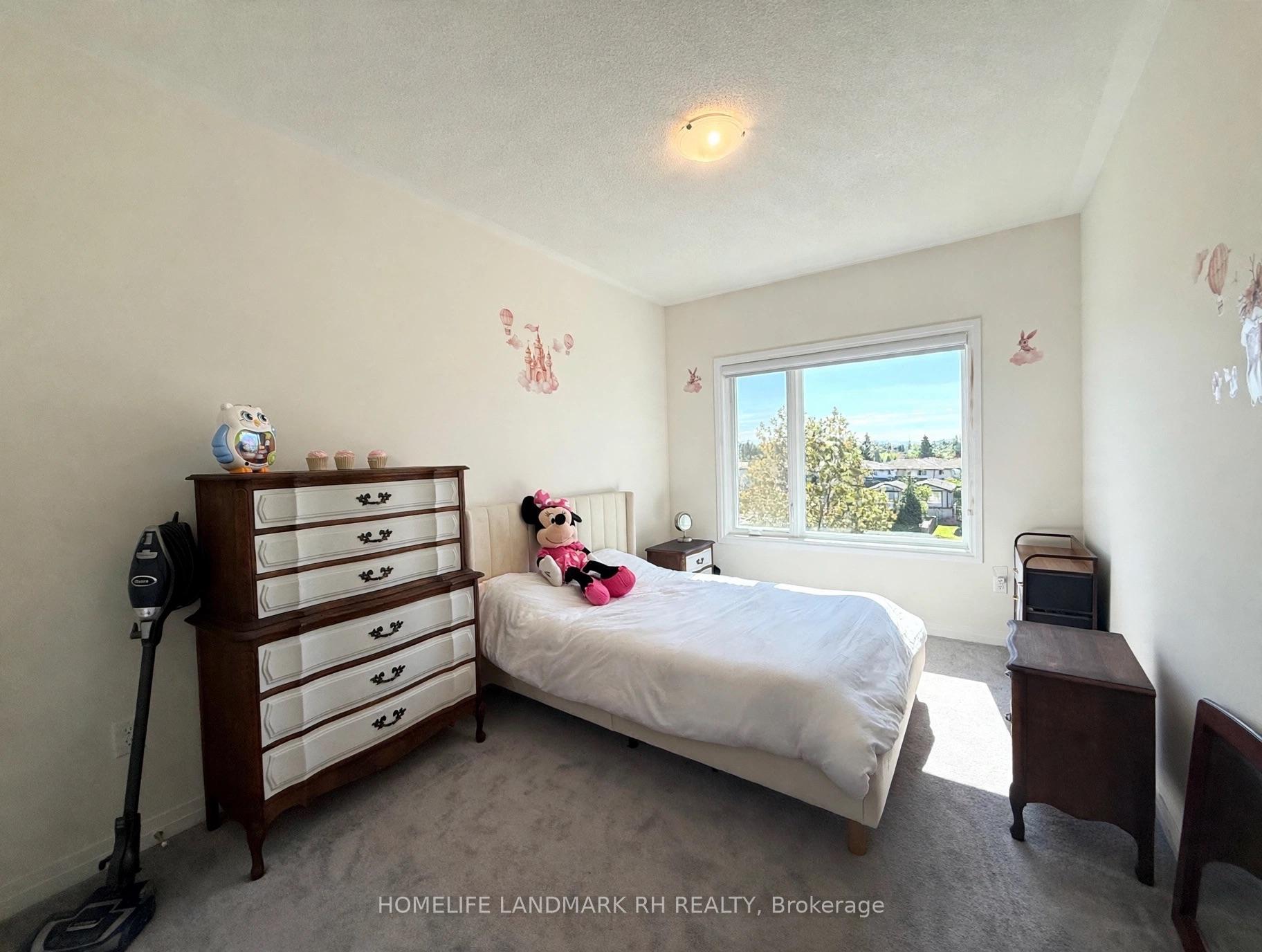 Photo 18 of 4 Bromfield Street, Whitby, Rural Whitby — HOMEH