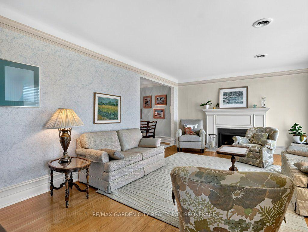 Photo 12 of 8 Agar Drive, St. Catharines, Vine/Linwell — HOMEH