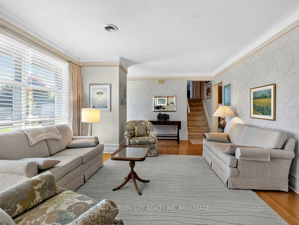 Photo 15 of 8 Agar Drive, St. Catharines, Vine/Linwell — HOMEH
