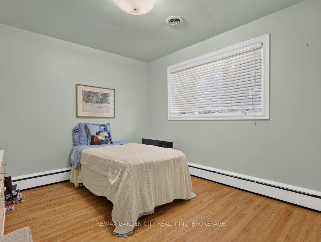 Photo 27 of 8 Agar Drive, St. Catharines, Vine/Linwell — HOMEH