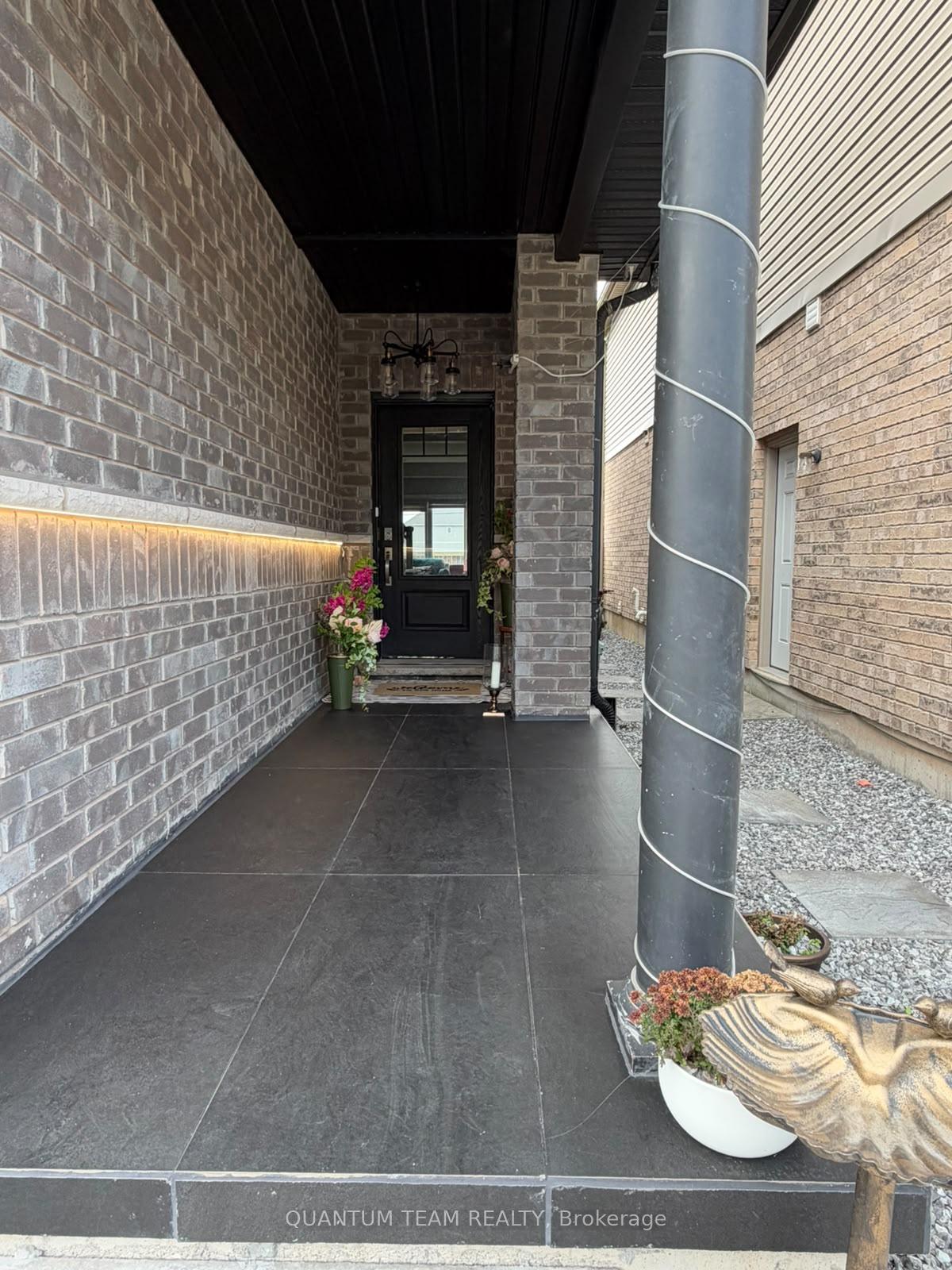 Photo 2 of 6159 Eaglewood Drive, Niagara Falls, Oldfield — HOMEH