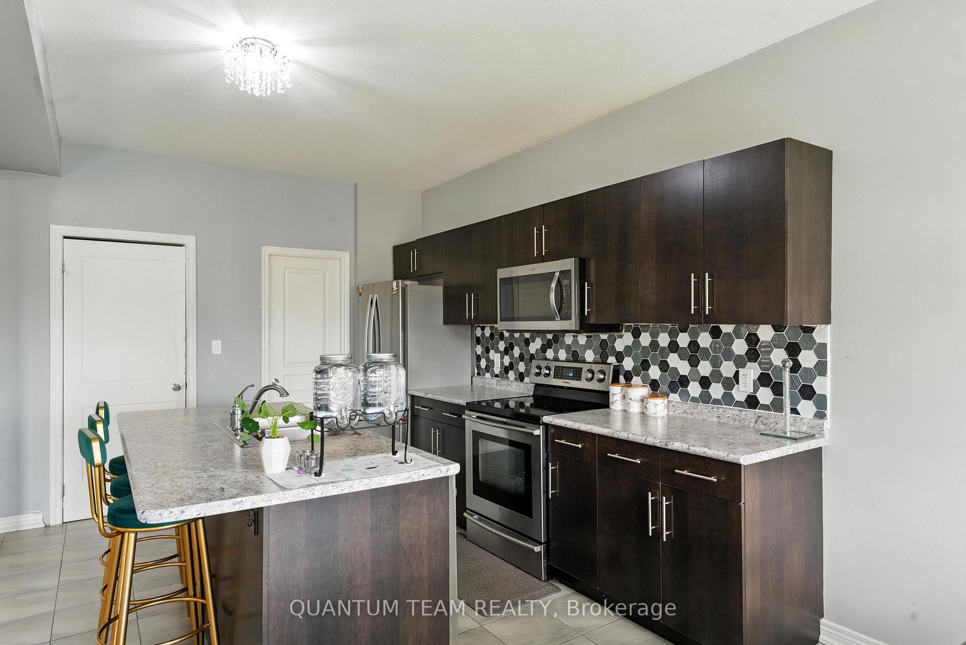 Photo 13 of 6159 Eaglewood Drive, Niagara Falls, Oldfield — HOMEH
