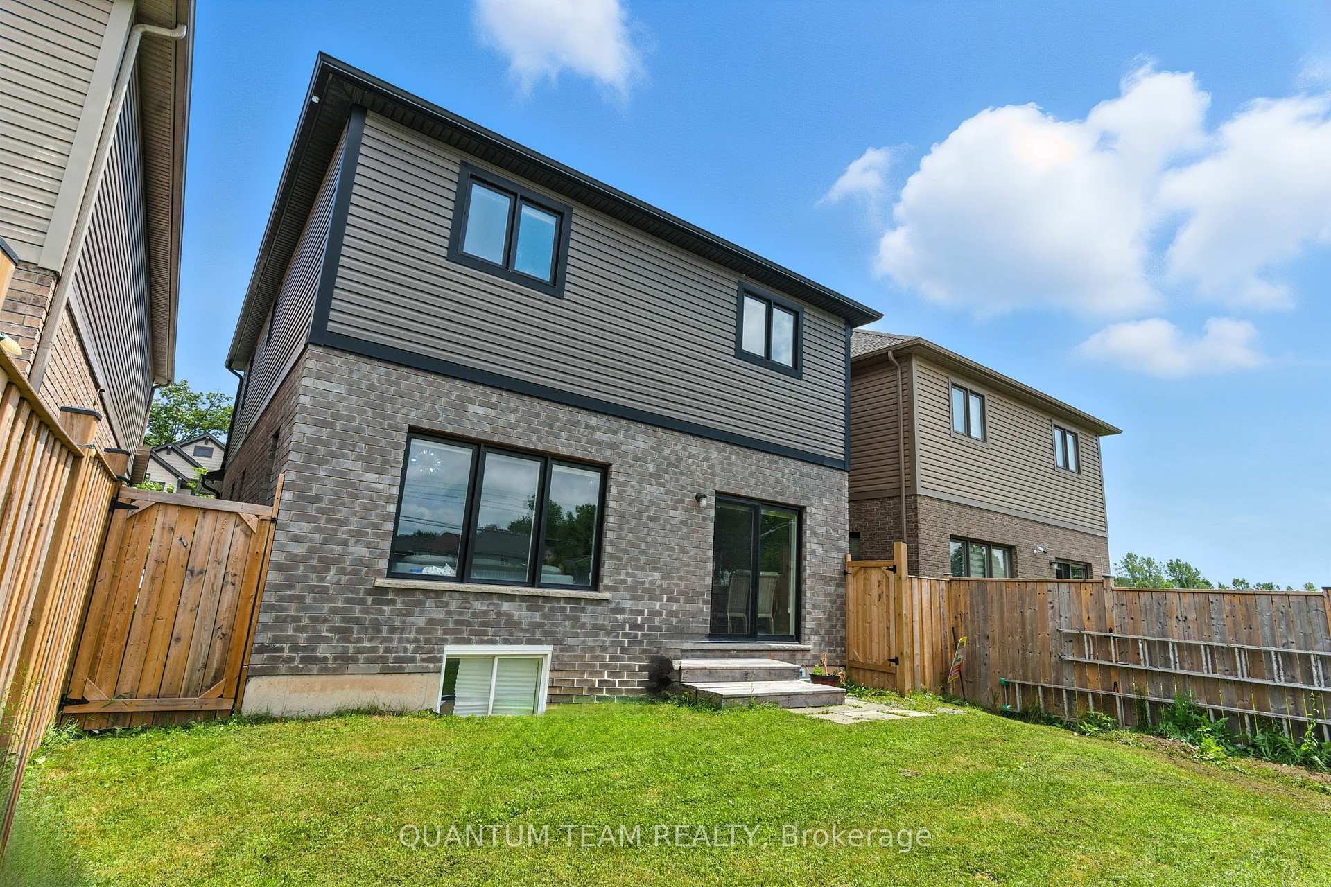 Photo 32 of 6159 Eaglewood Drive, Niagara Falls, Oldfield — HOMEH