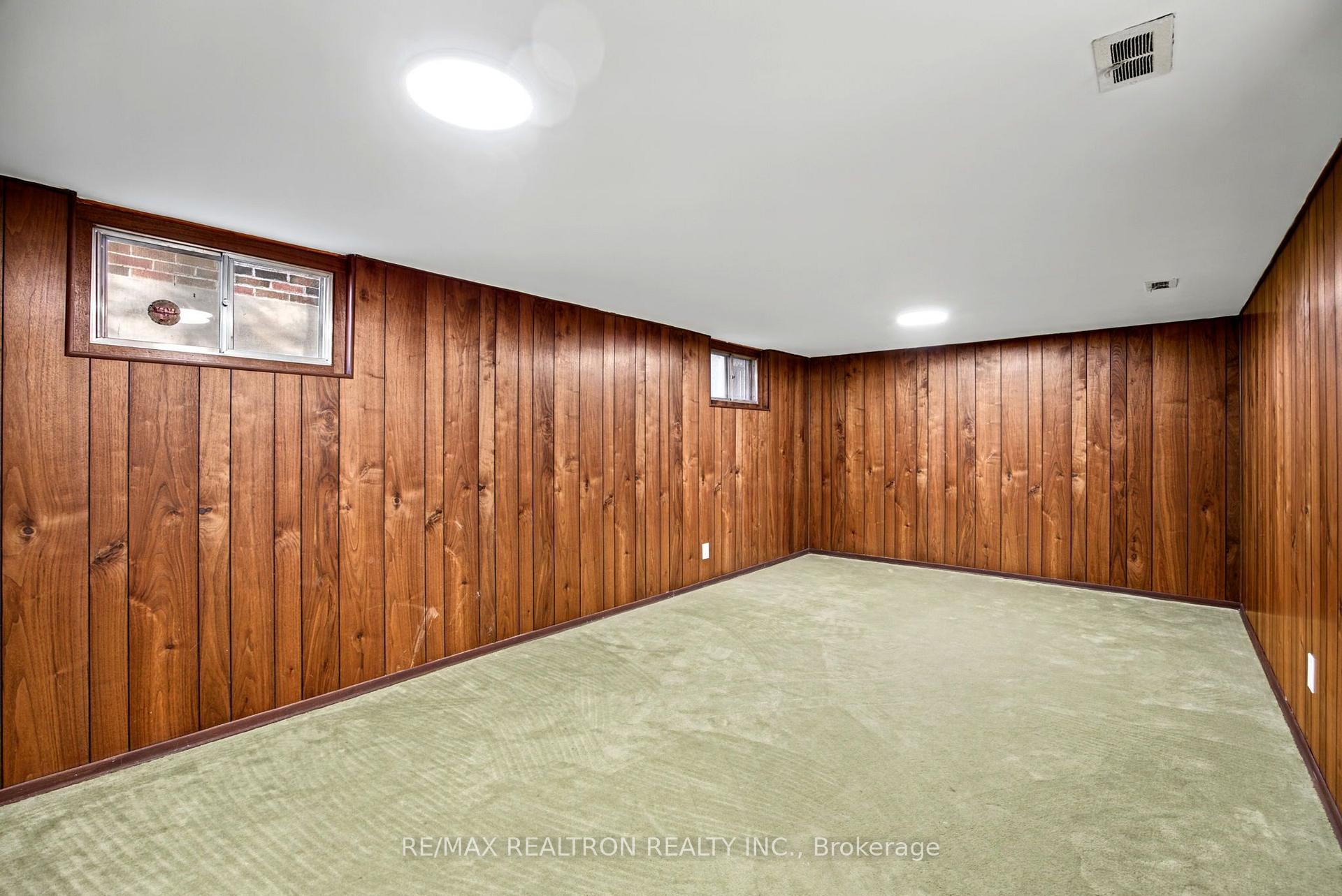 Photo 12 of 26 Shelborne Avenue, Toronto, Bedford Park-Nortown — HOMEH