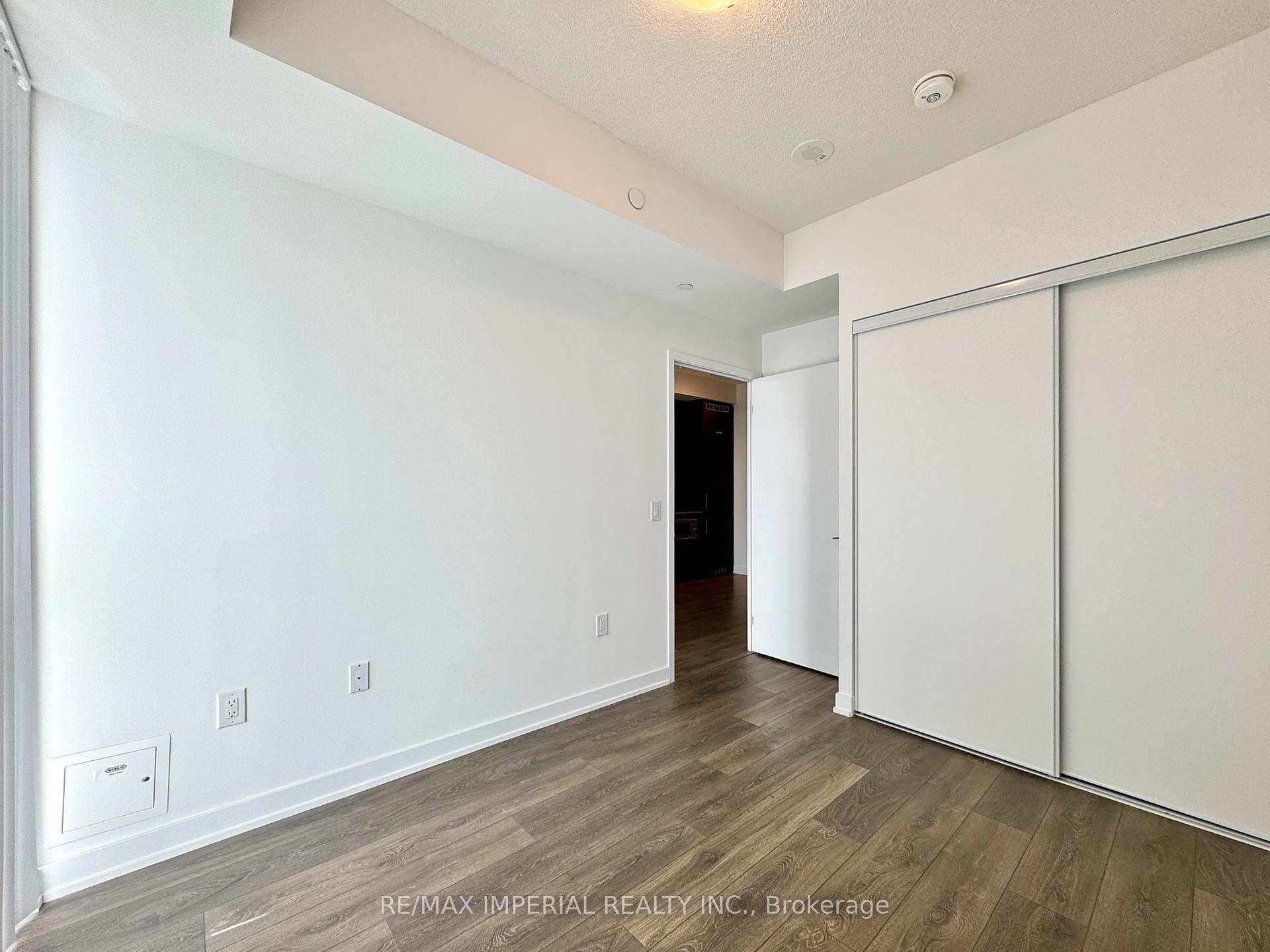 Photo 7 of Unit 1606, 10 Honeycrisp Crescent, Vaughan, Vaughan Corporate Centre — HOMEH