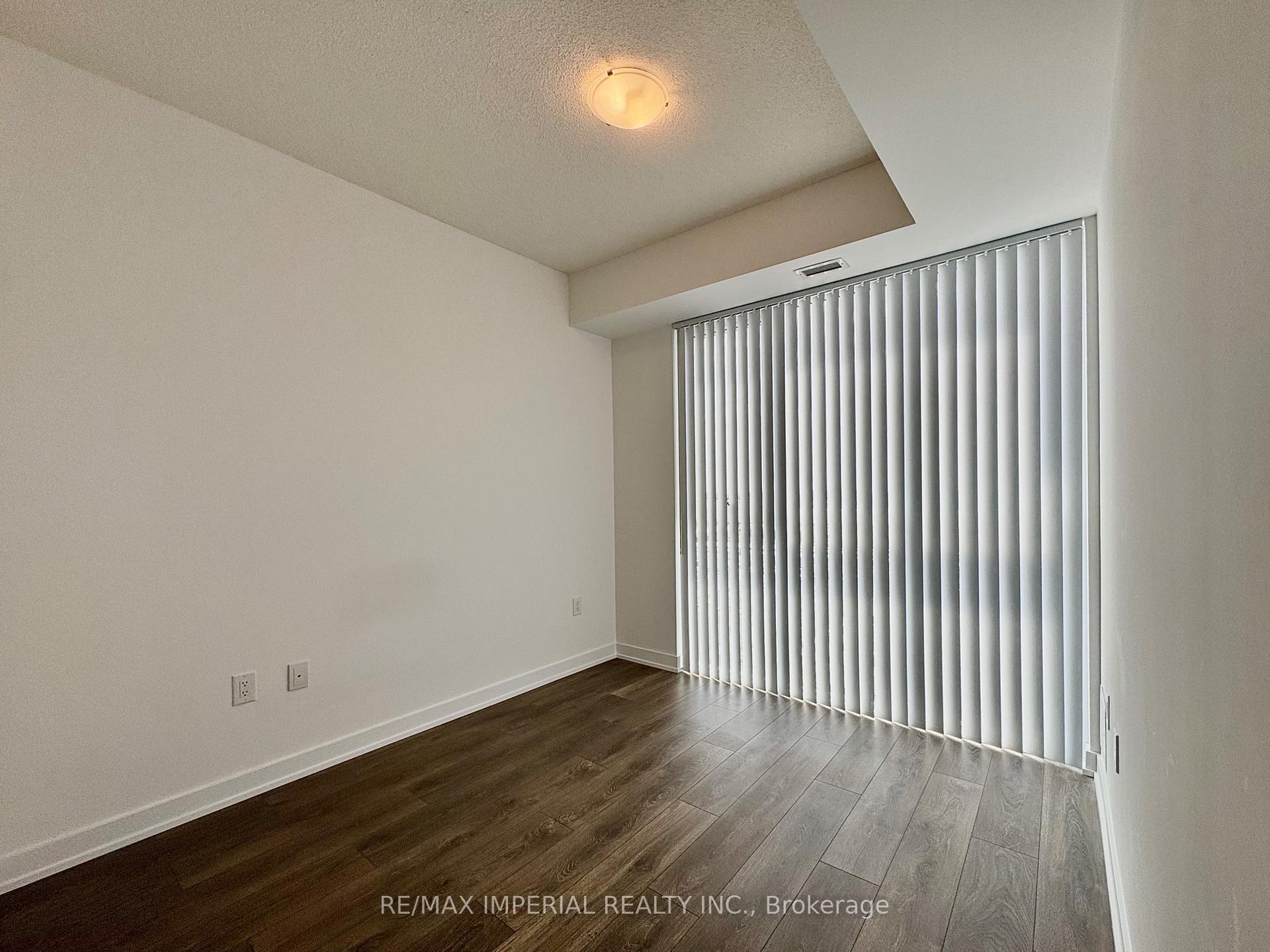 Photo 8 of Unit 1606, 10 Honeycrisp Crescent, Vaughan, Vaughan Corporate Centre — HOMEH