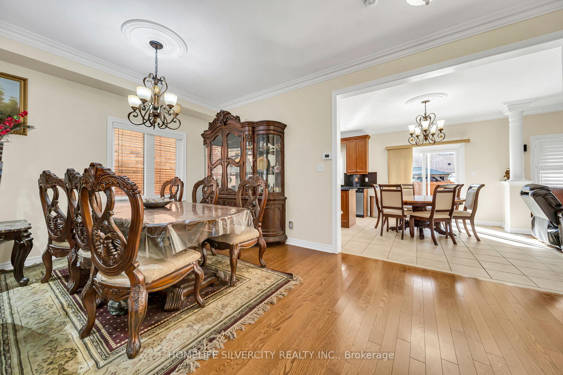 Photo 10 of 70 Appleaire Crescent, Brampton, Sandringham-Wellington — HOMEH